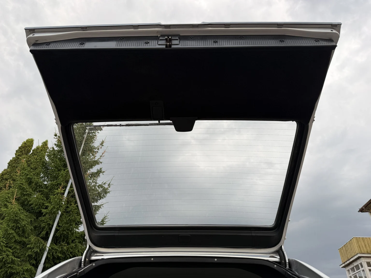 Innenraumfoto von 1994 Mercedes-Benz E 320 T (80)