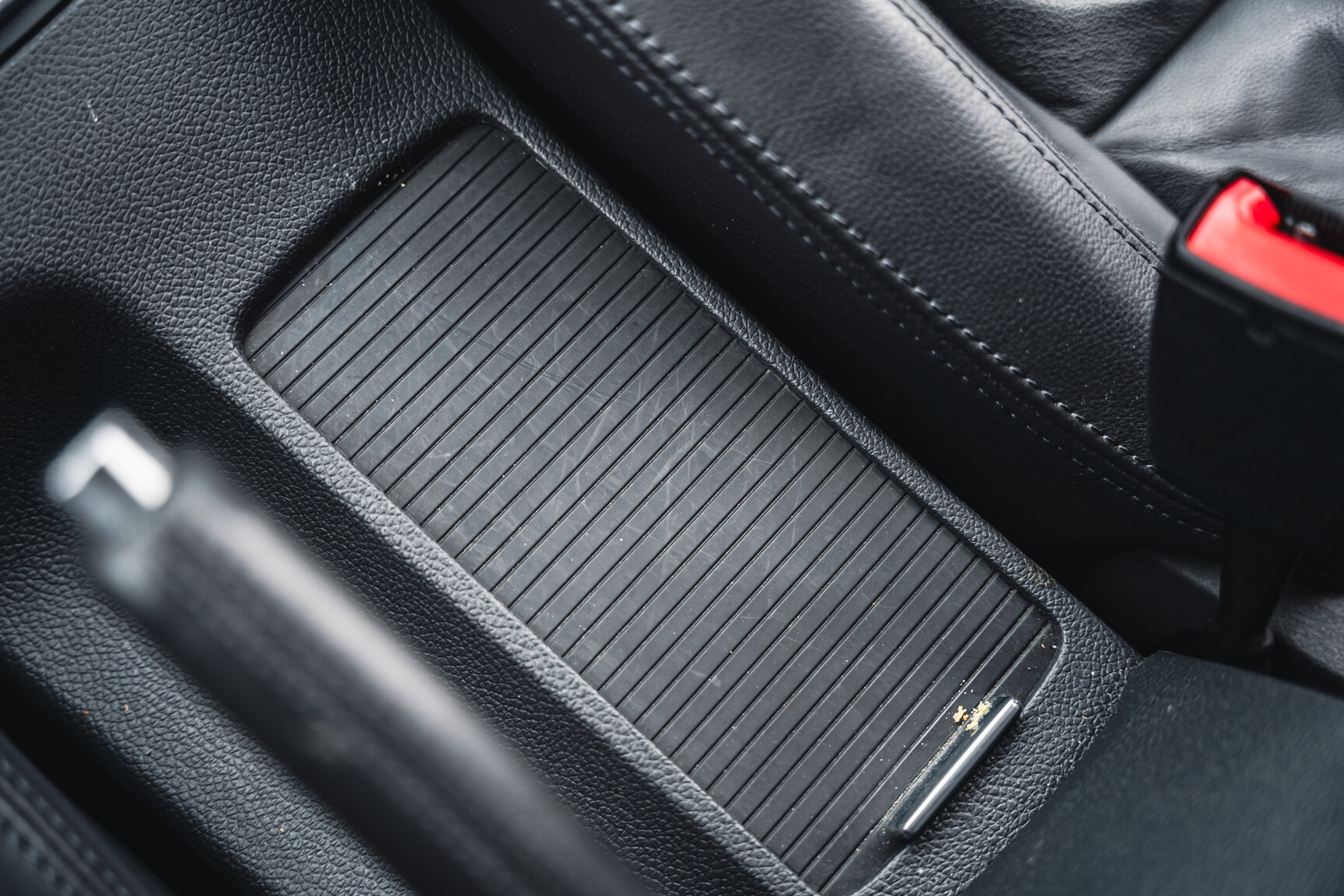 Innenraumfoto von 2007 Volkswagen Golf R32 (35)