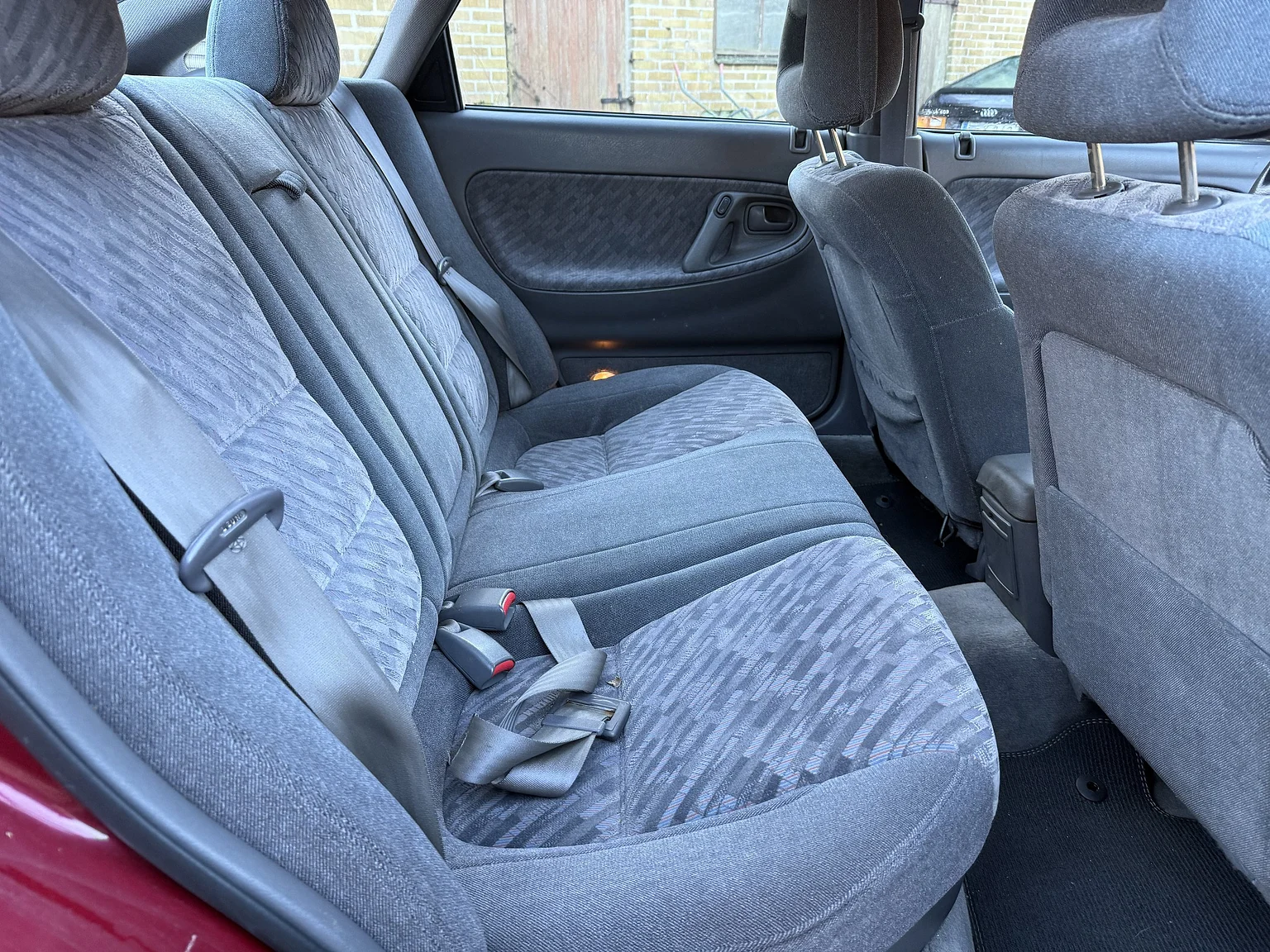 Interiörbild 1992 Mazda 626 Hatchback 2.5 V6 Automatic (25)