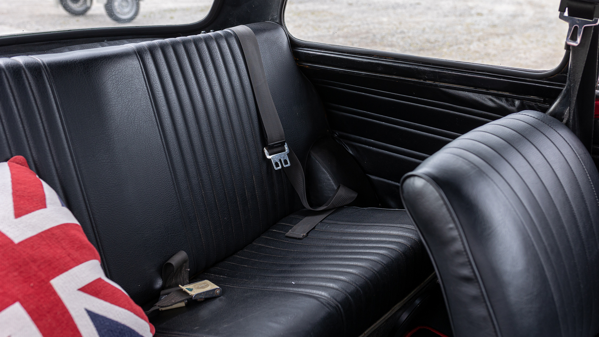Interior image of 1970 Austin Mini 1000 (31)