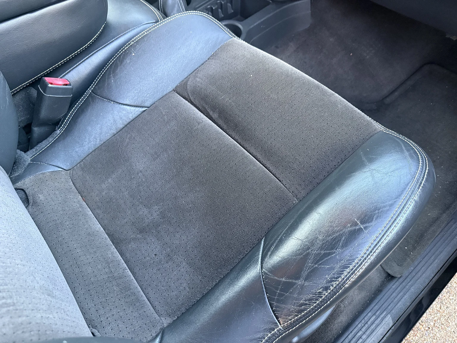 Interior image of 2004 Dodge Ram SRT-10 (31)