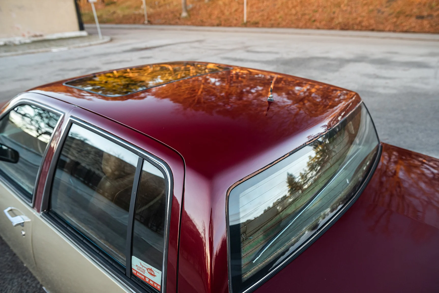 Exterior image of 1989 Cadillac Seville (15)