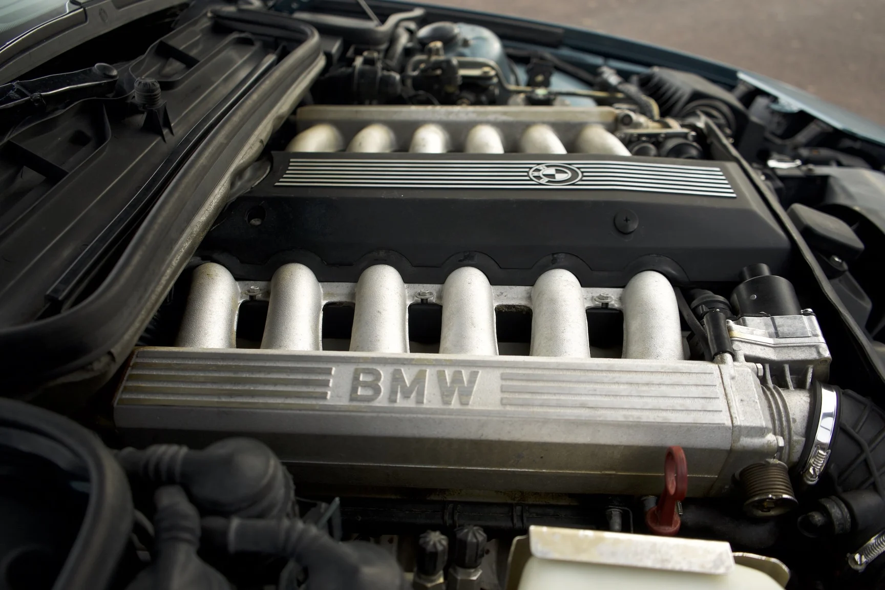 Image of 1992 BMW 850i 6-speed manual - 1 of 49 mechanics (7)