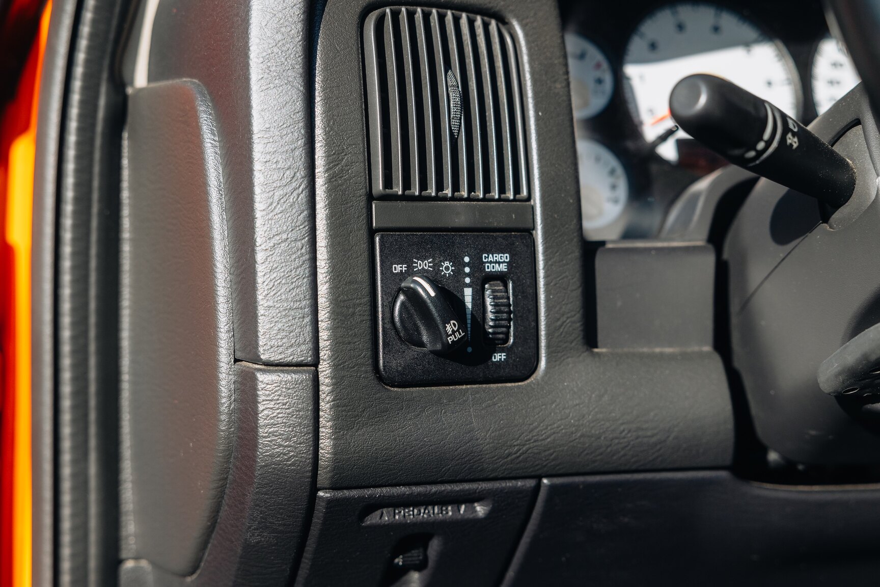 Interior image of 2004 Dodge Ram HEMI GTX 