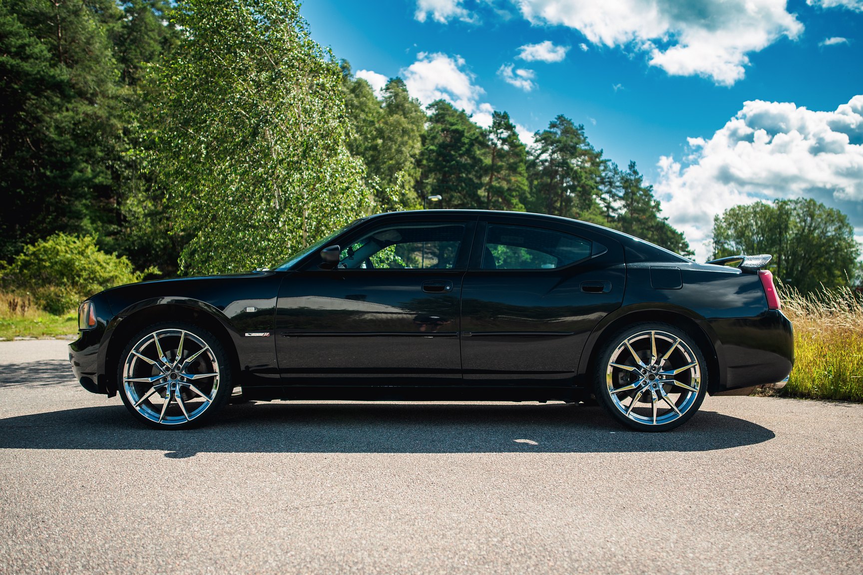 Exterior image of 2007 Dodge Charger 5.7 V8 HEMI 