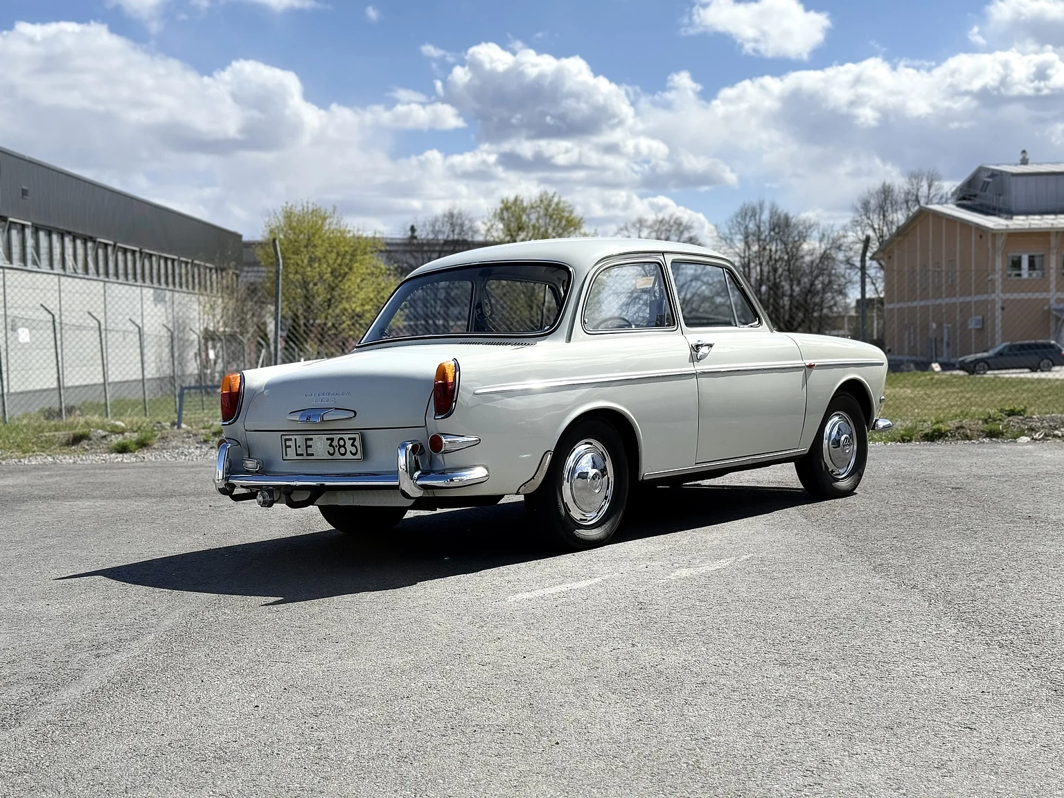 Aussenfoto 1965 Volkswagen 1500 Limousine 311 Notchback (8)