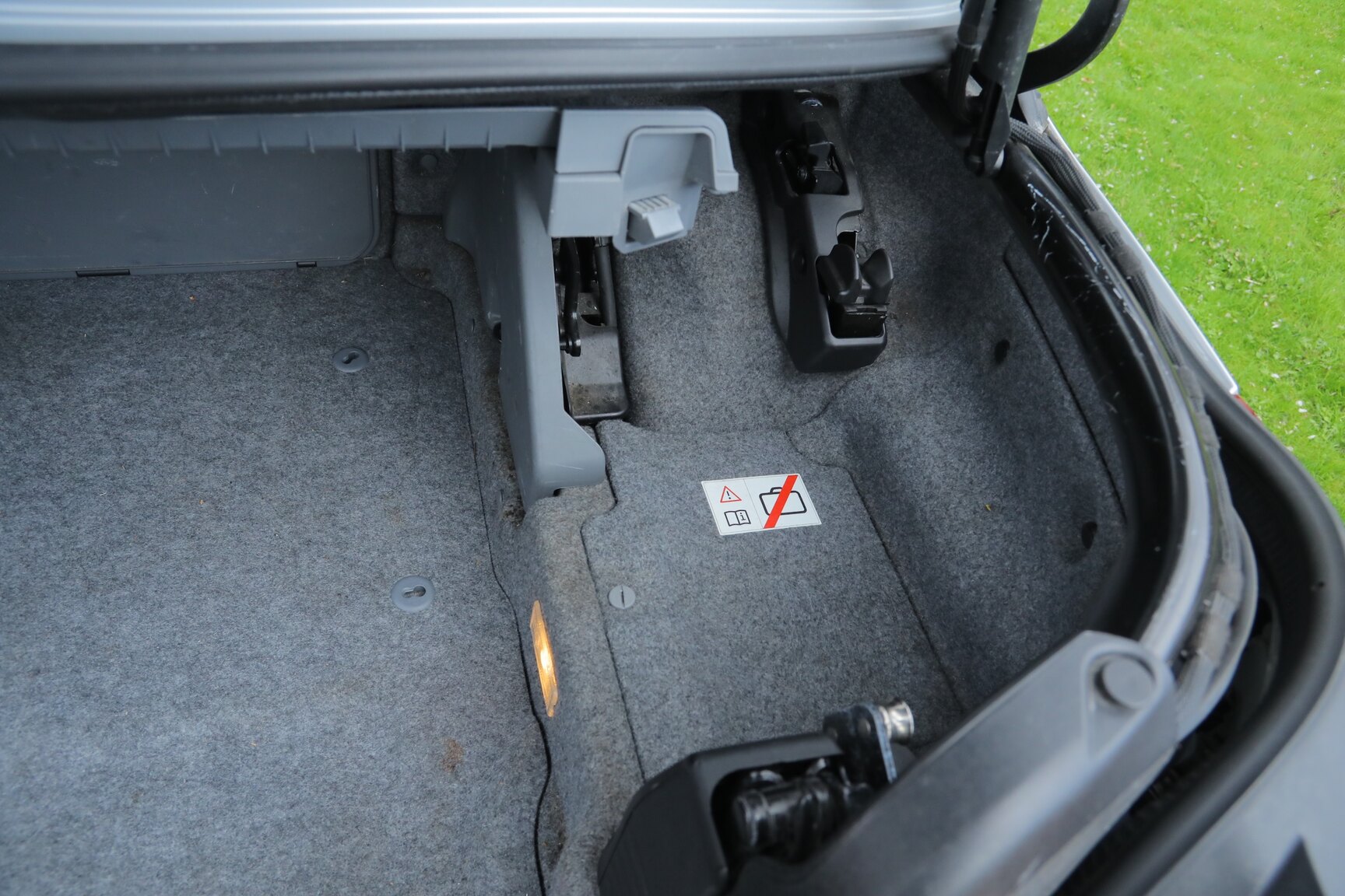 Interior image of 2008 BMW 325D Cabriolet