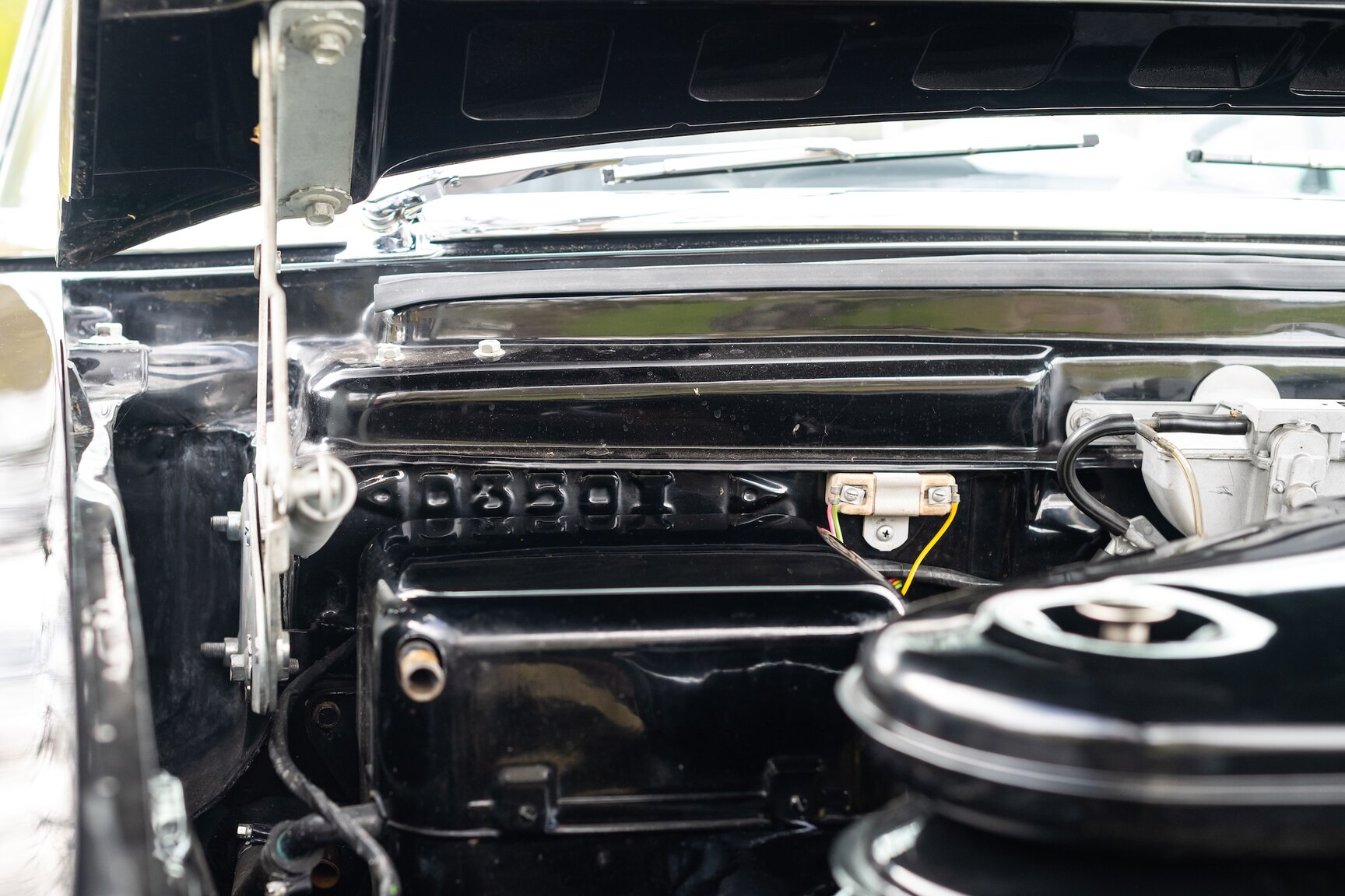 Image of 1955 Packard Caribbean Cabriolet  (21) mechanics