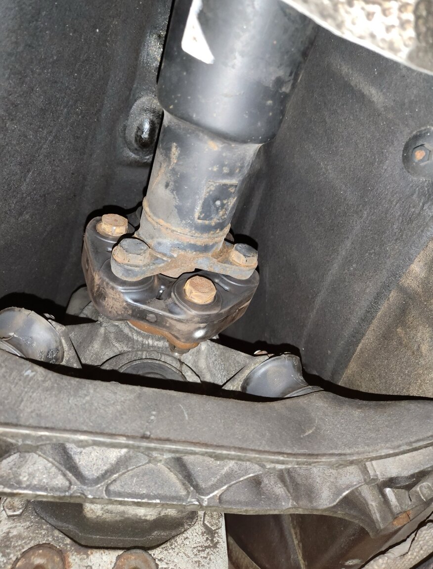 2002  BMW 330Ci , Mekanik