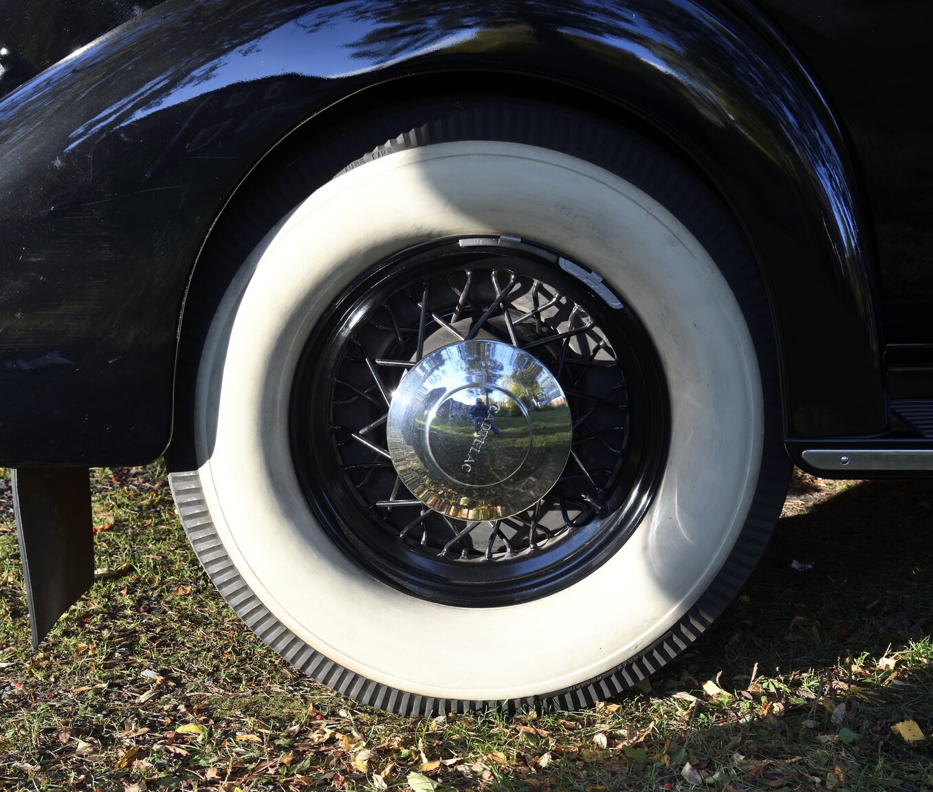 Aussenfoto 1934 CADILLAC 355 D IMPERIAL 