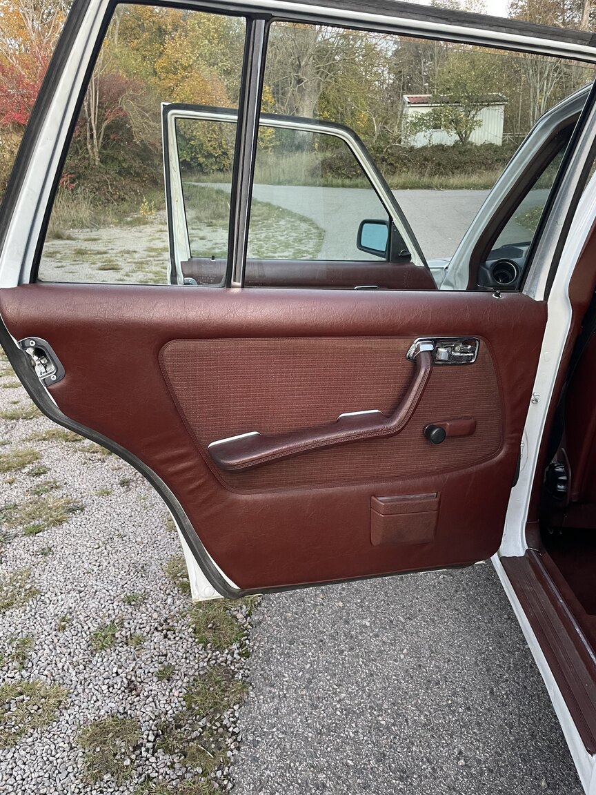 Interiörbild 1983 Mercedes-Benz 300 TDT