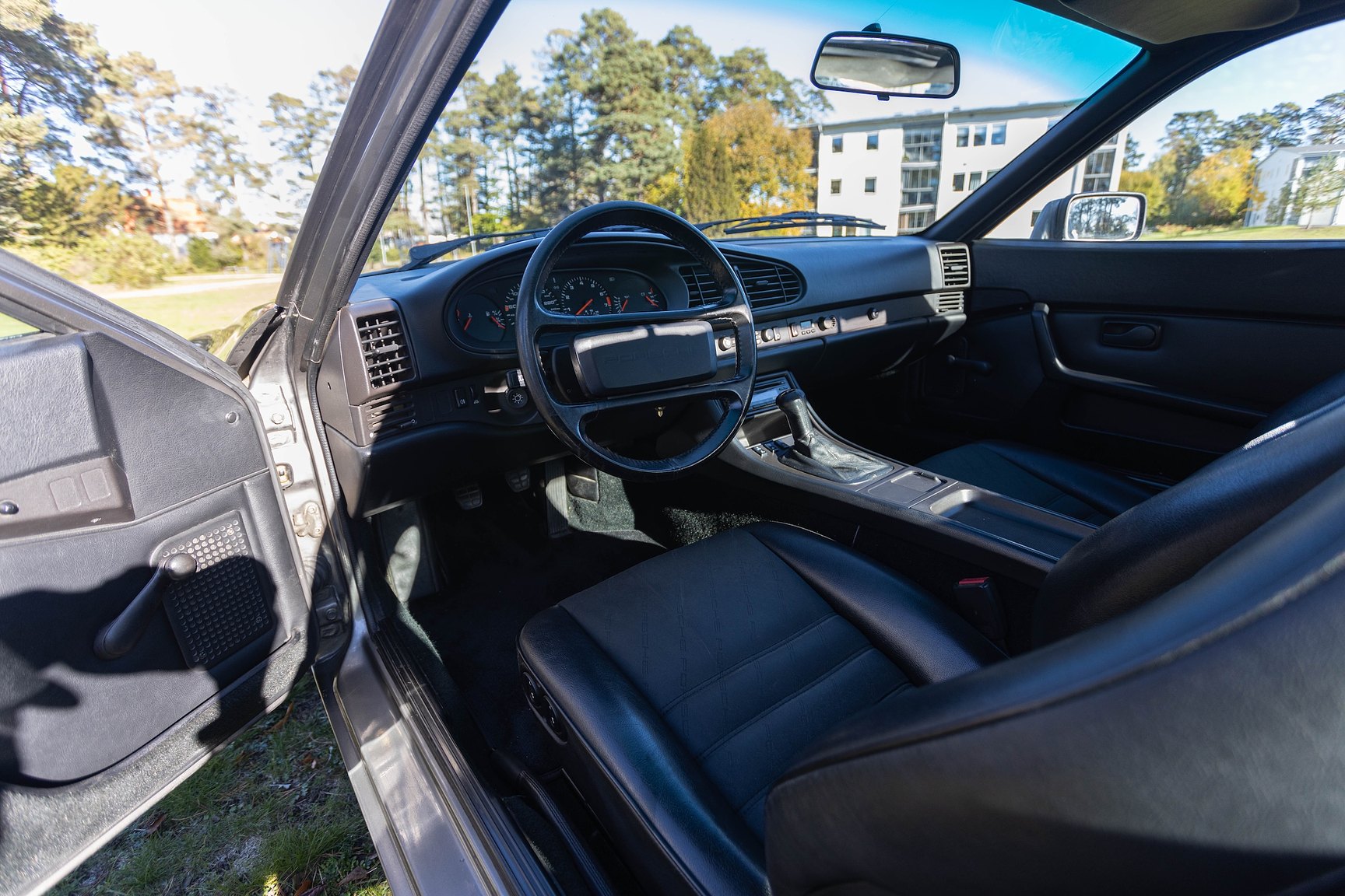 Innenraumfoto von 1987 Porsche 944 Targa