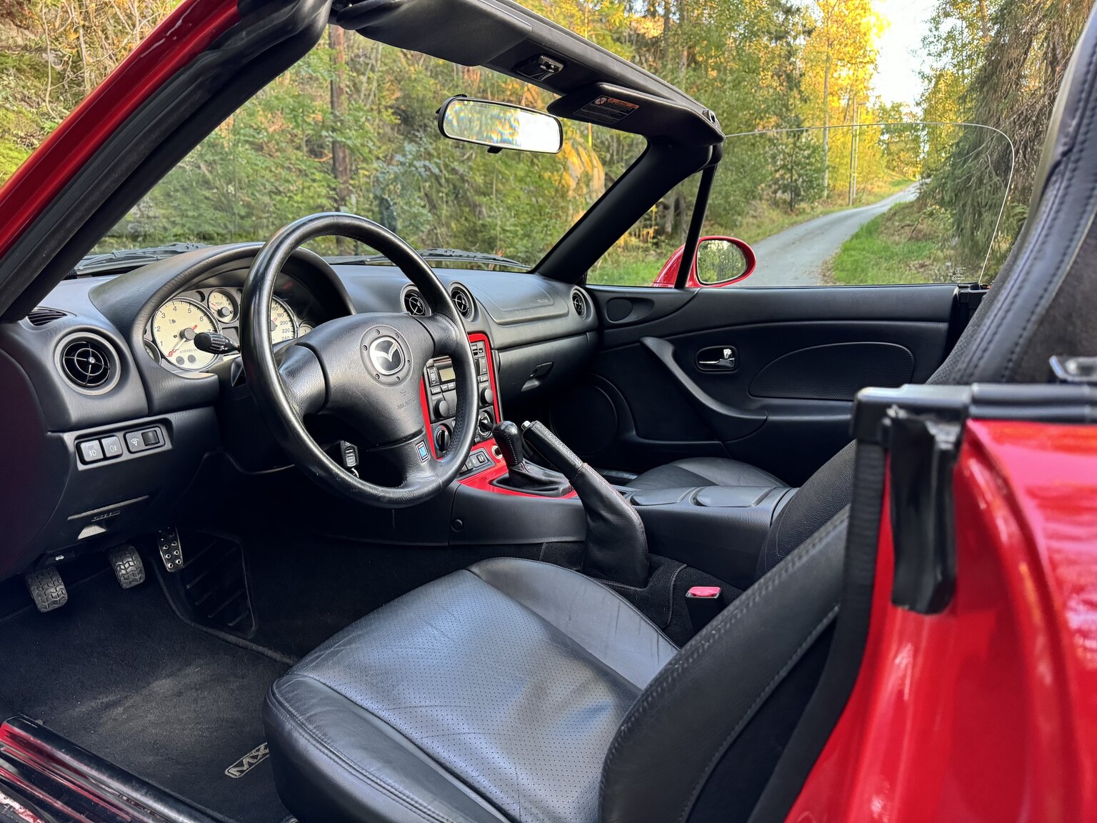 Innenraumfoto von 2004 Mazda MX-5