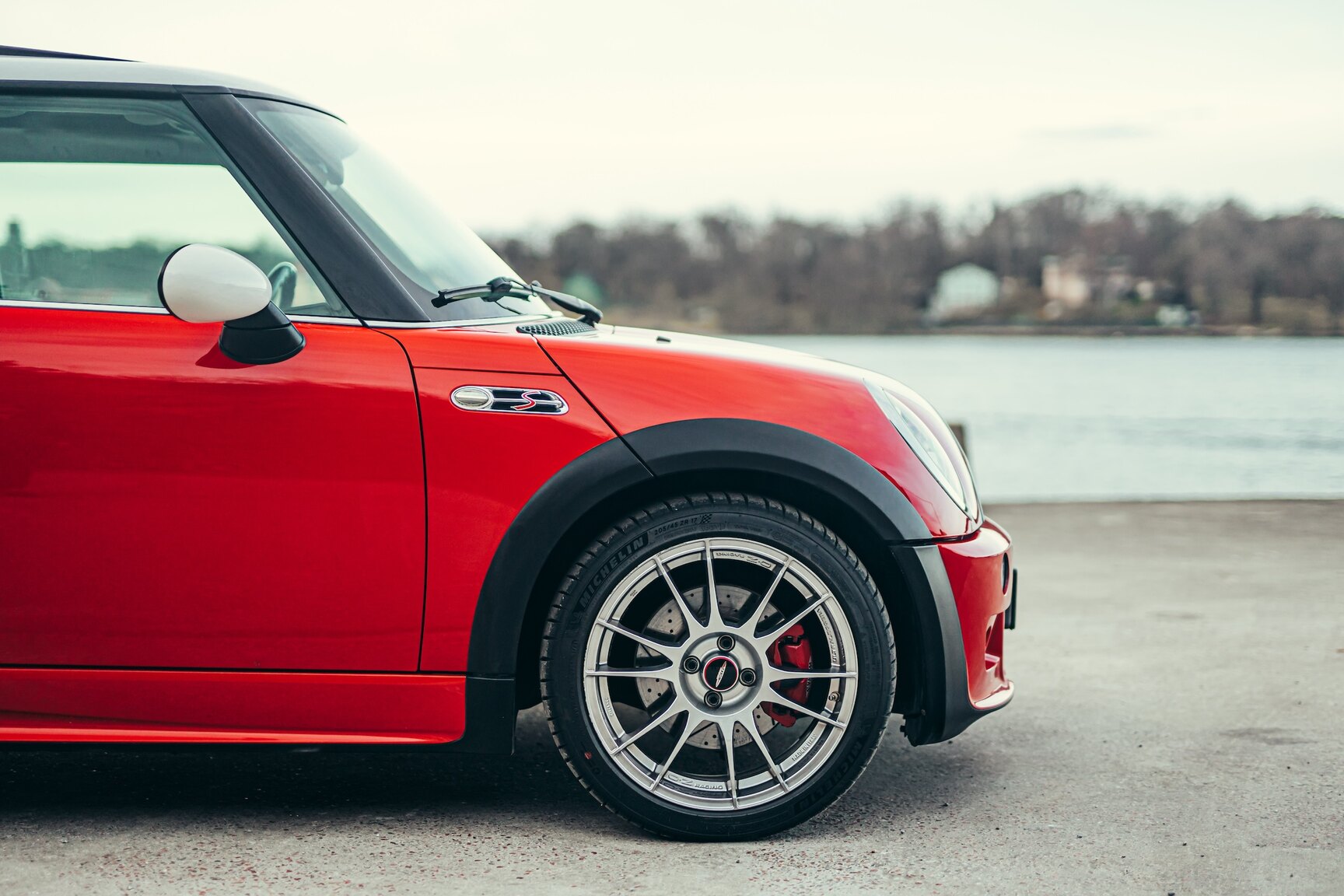Exterior image of 2006 Mini Cooper John Cooper Works