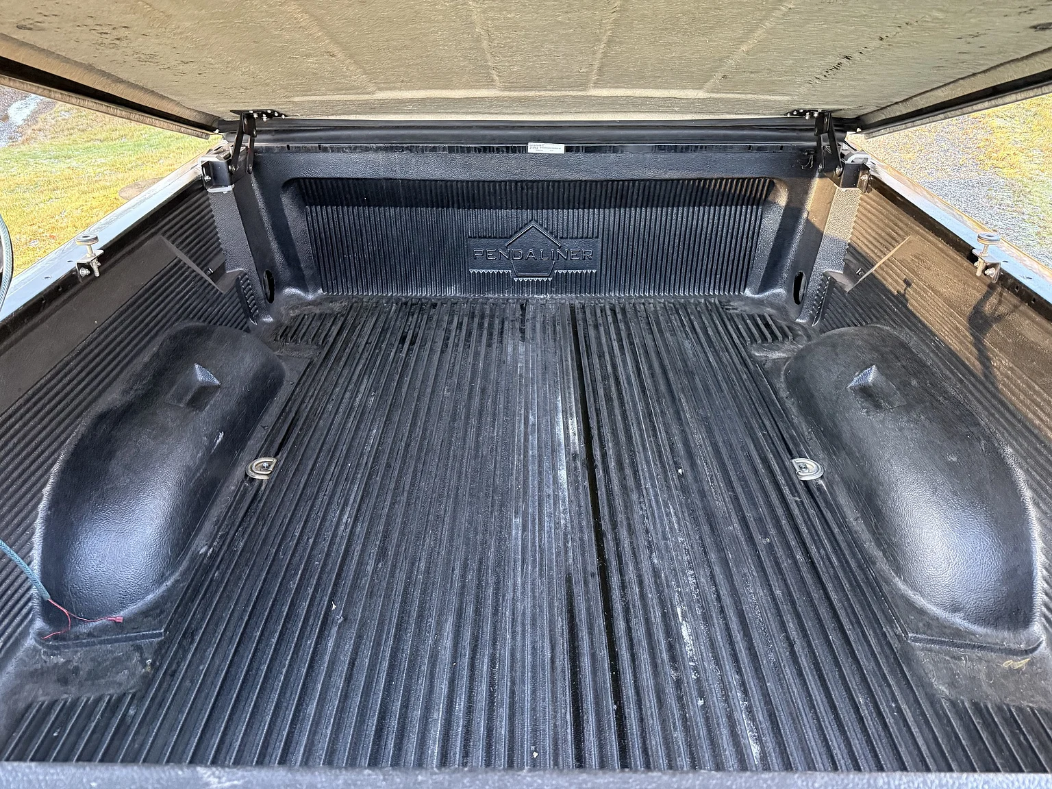 Interior image of 2004 Dodge Ram SRT-10 (35)