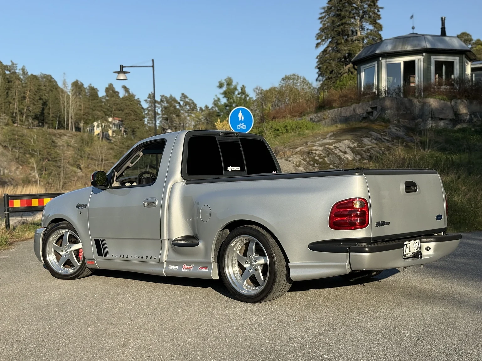 Aussenfoto 2002 Ford F 150 Lightning / Kenne Bell (28)