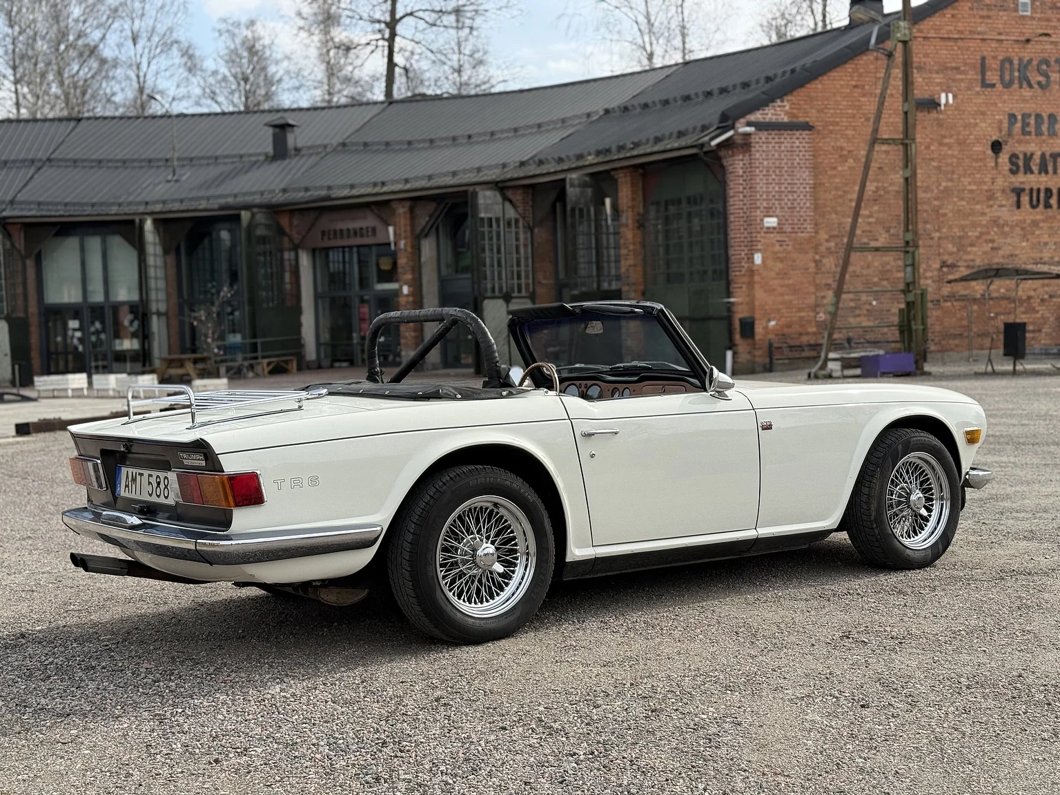 Aussenfoto 1970 Triumph TR6 Hardtop  (9)
