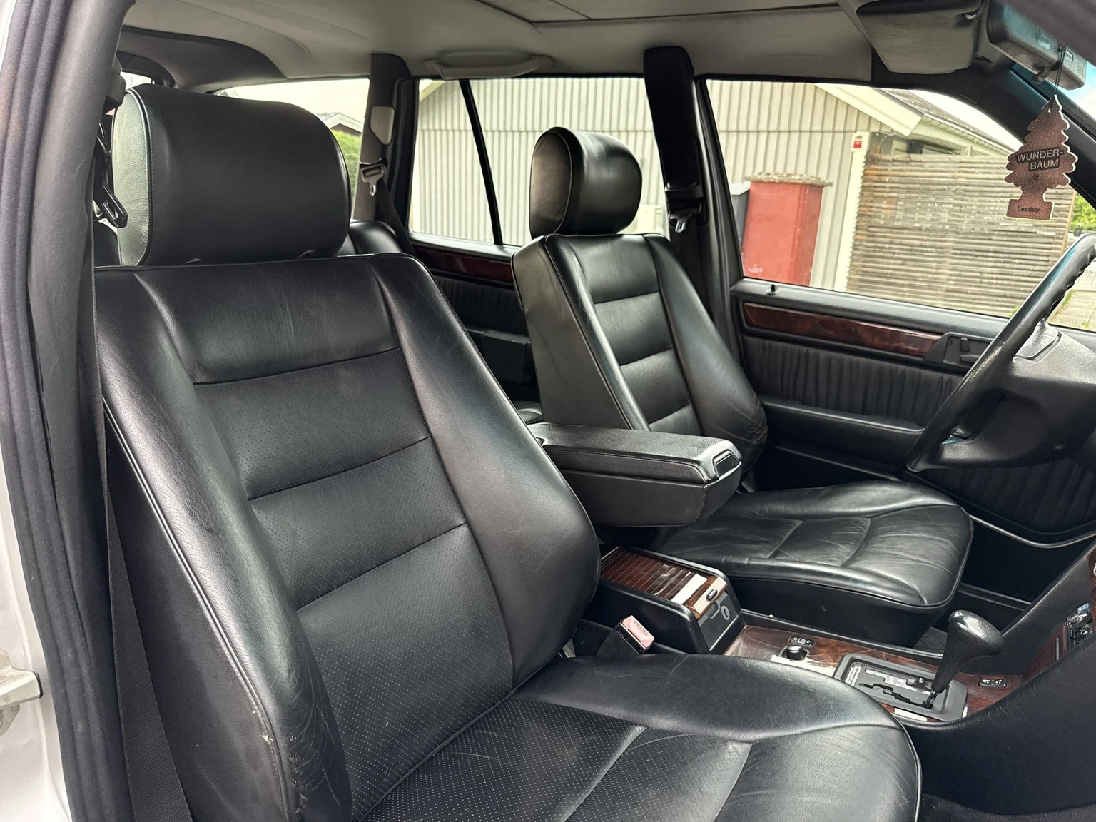 Interior image of 1994 Mercedes-Benz E 320 T (73)
