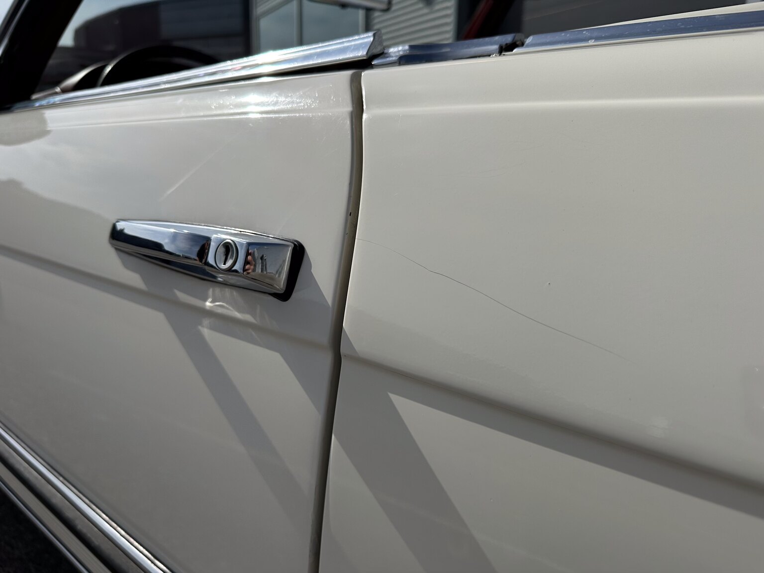 Exteriörbild på 1972 Mercedes-Benz 350 SL