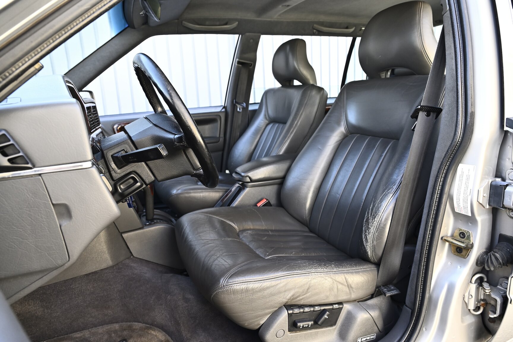 Interior image of 1996 VOLVO 960 Executive