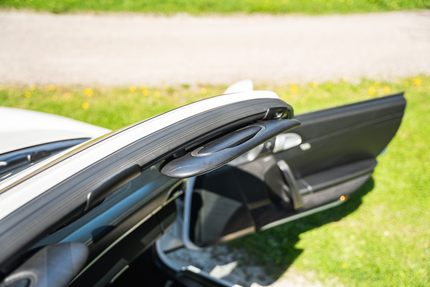 Innenraumfoto von 2008 Porsche 911 Turbo Cabriolet (51)