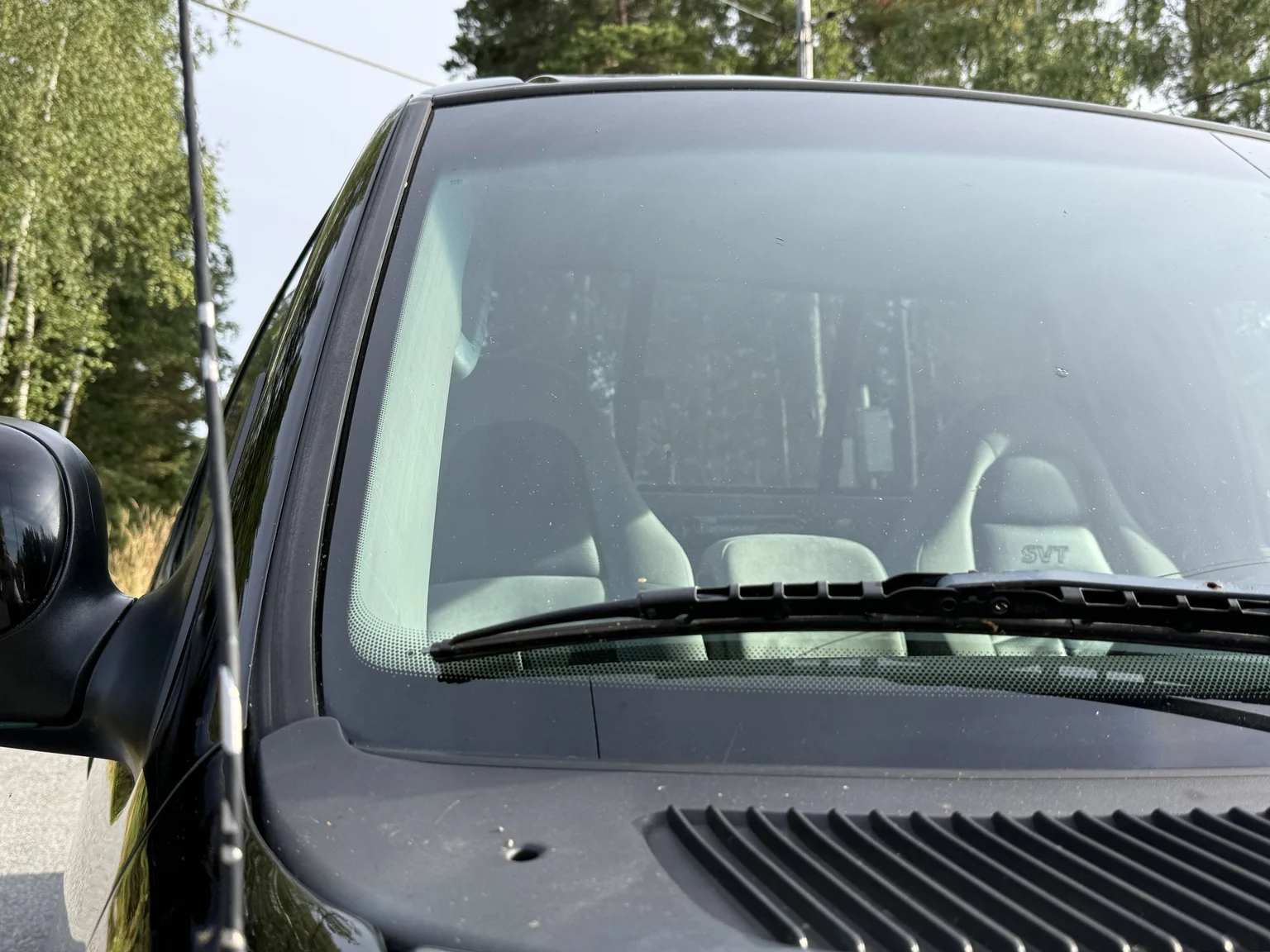 Exterior image of 2002 Ford F-150 SVT Lightning (61)