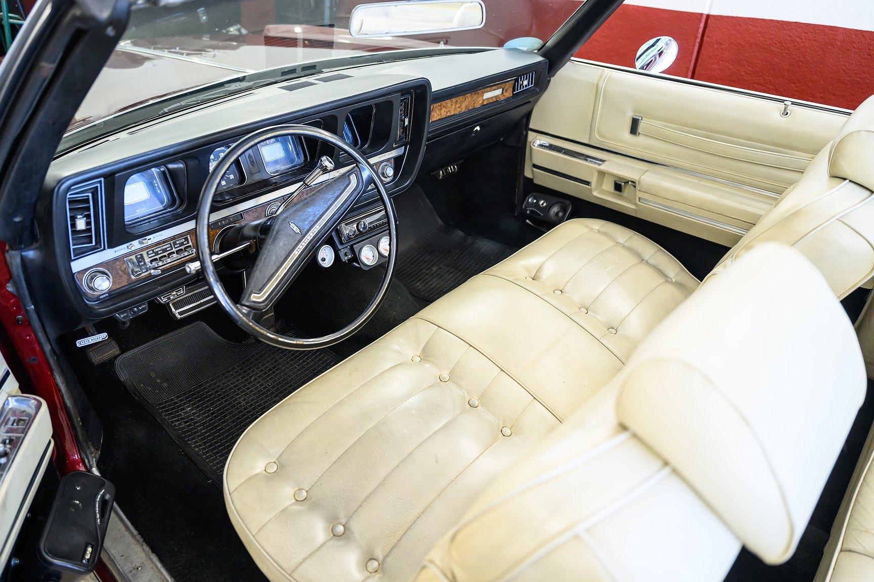 Interiörbild 1970 Oldsmobile Ninety-Eight Convertible 7.5 V8