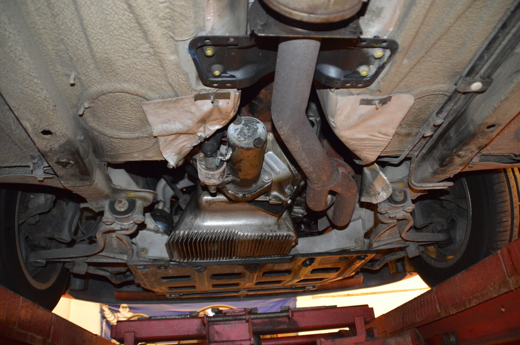 Image of 1986 Porsche 944 Coupé mechanics