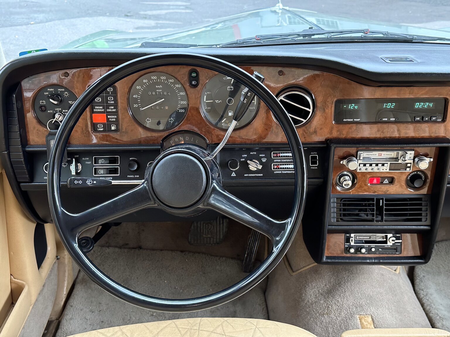 Interior image of 1982  Rolls Royce Silver Spirit