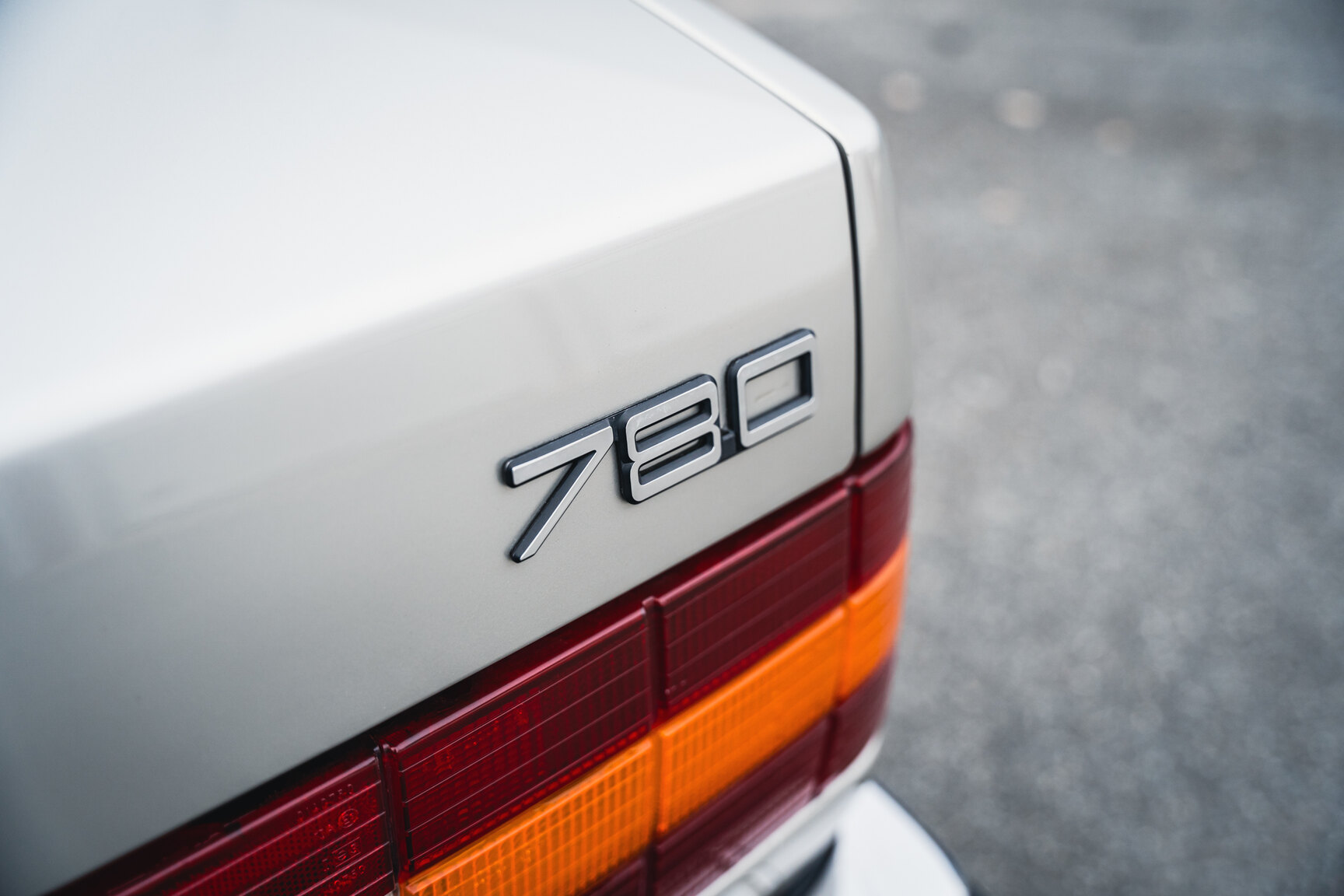 Exteriörbild på 1988 Volvo 780 Bertone Coupé