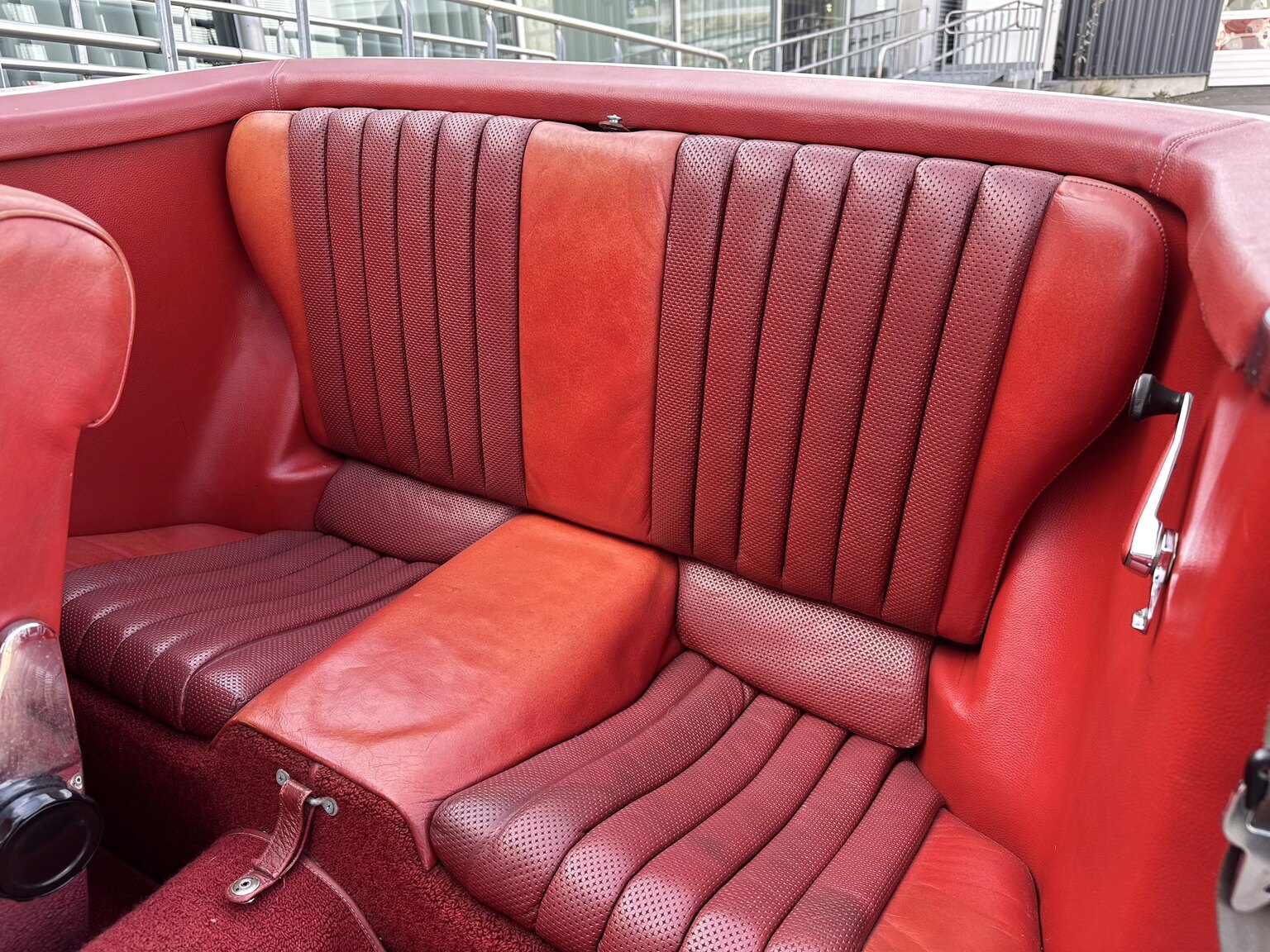 Interior image of 1972 Mercedes-Benz 350 SL