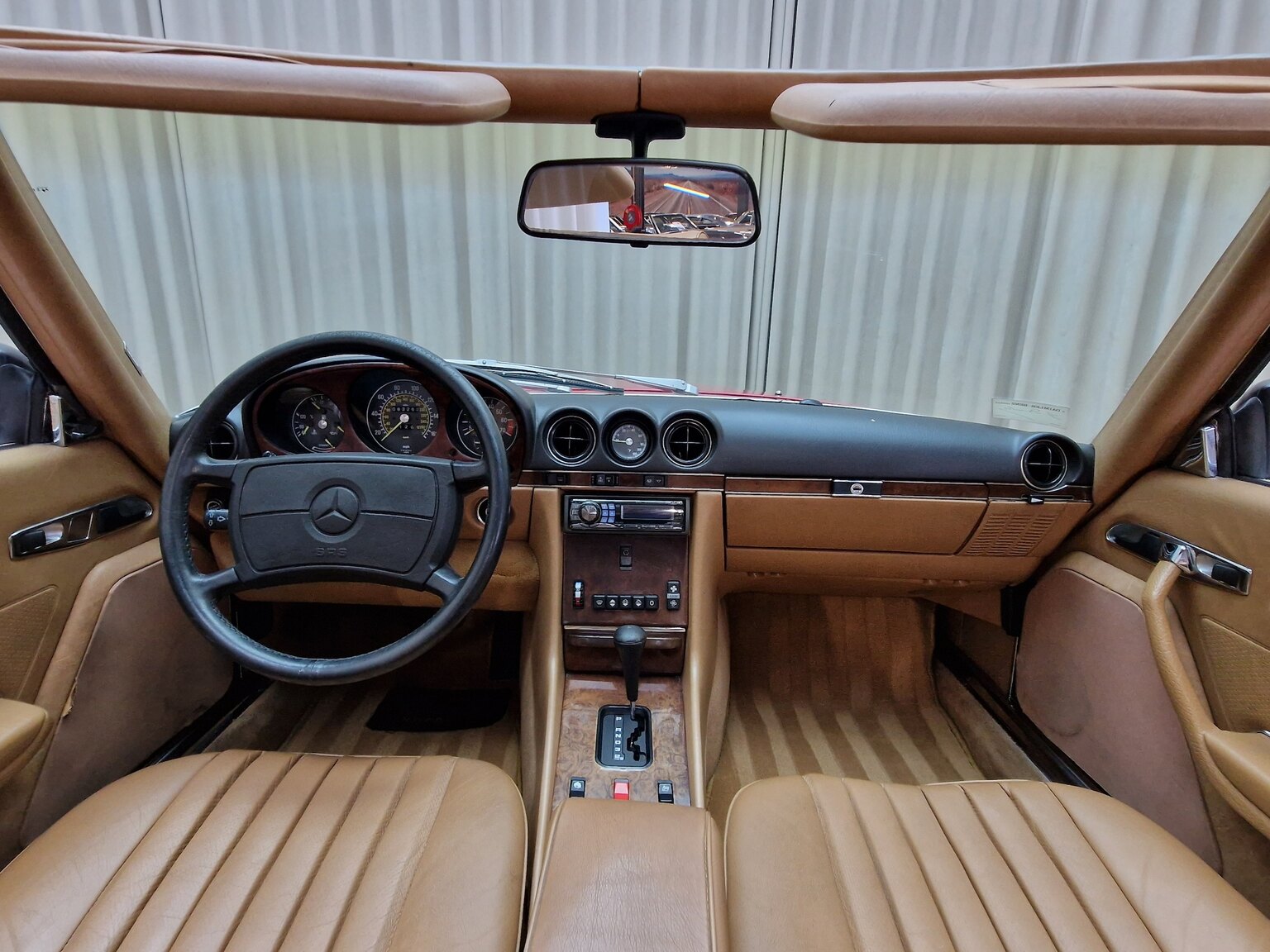 Interiörbild Mercedes-Benz 560SL