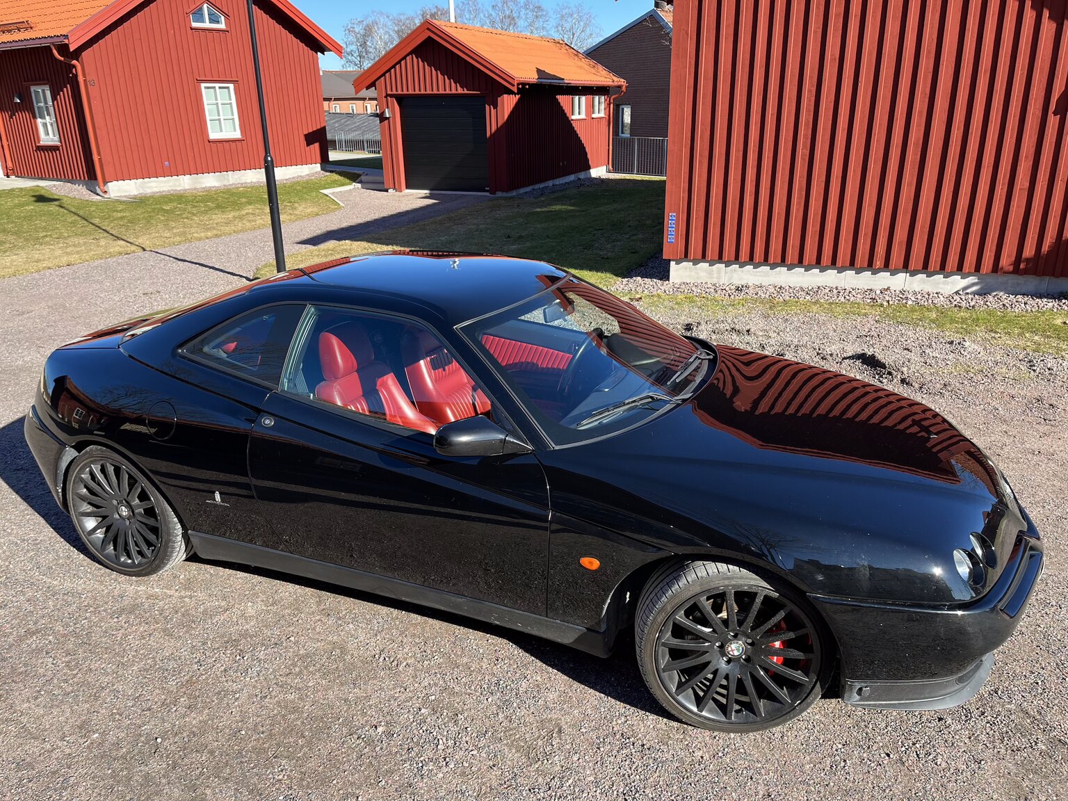 Exteriörbild på 1998 Alfa Romeo GTV (2)