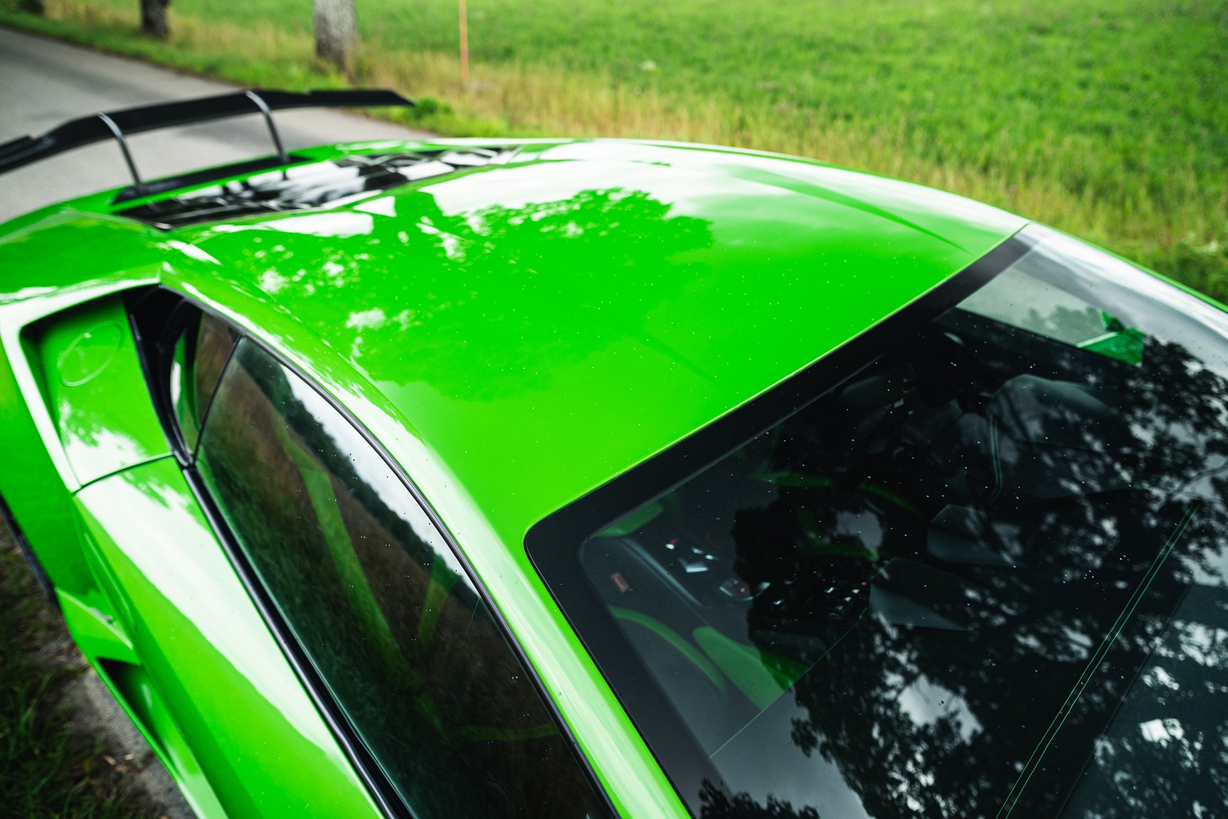 Exterior image of 2016 Lamborghini Huracan LP-610-4