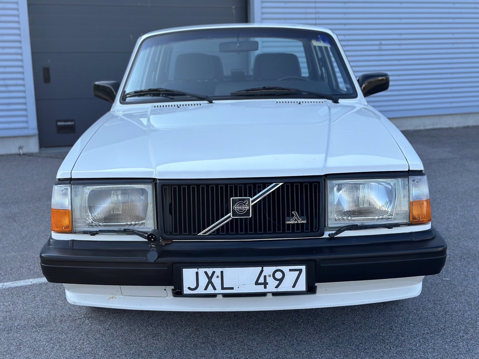 Exterior image of 1991 Volvo 240 GLT