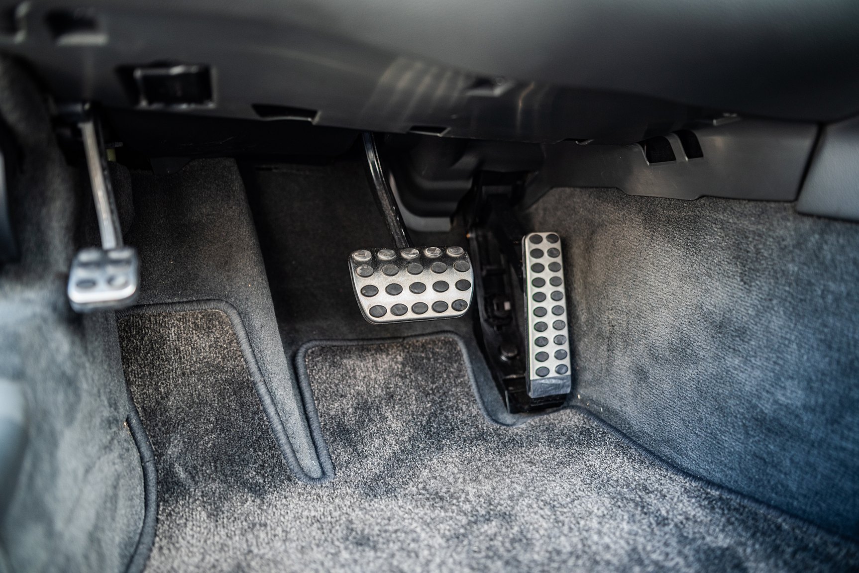 Interior image of 2002 Mercedes SL 55 AMG