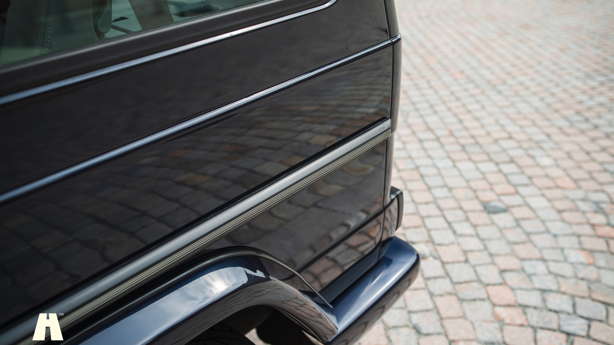 Exteriörbild på 2004 Mercedes-Benz G400 (KORT)