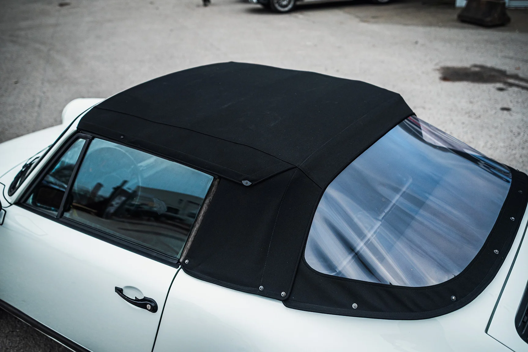 Exteriörbild på 1983 Porsche 911 SC (11)