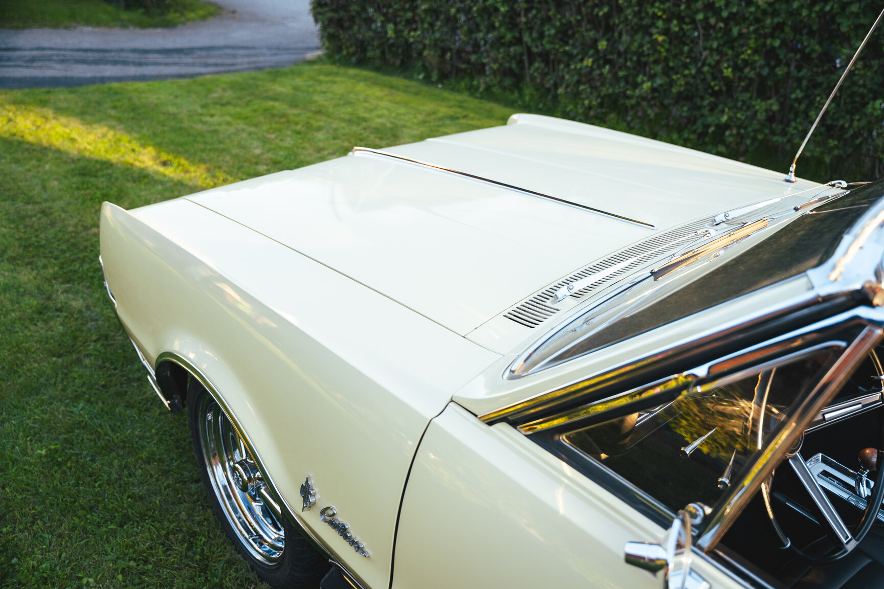Exteriörbild på 1967 Oldsmobile Cutlass Supreme Cabriolet