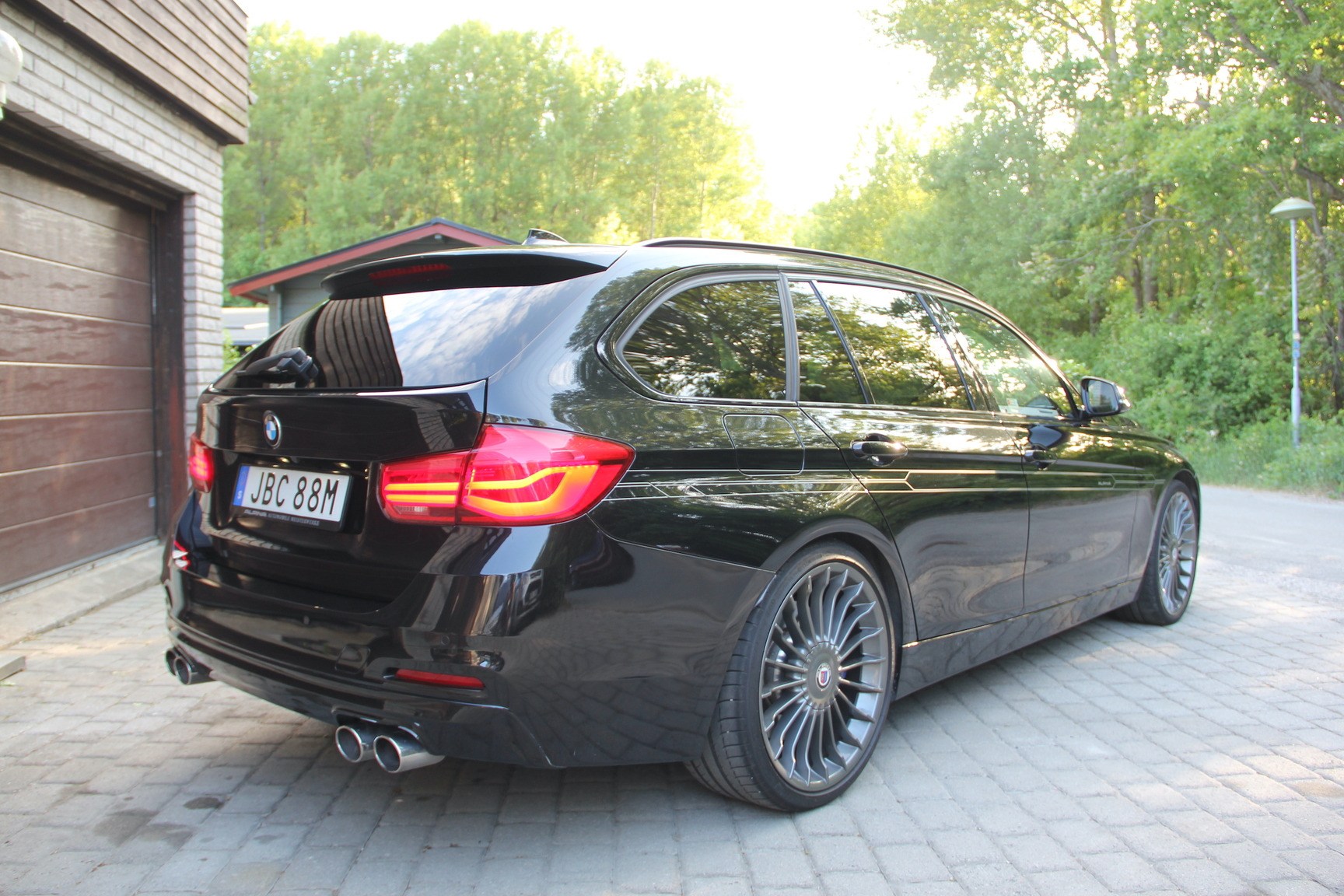 Exterior image of 2017 Alpina D3 Bi-Turbo Allrad