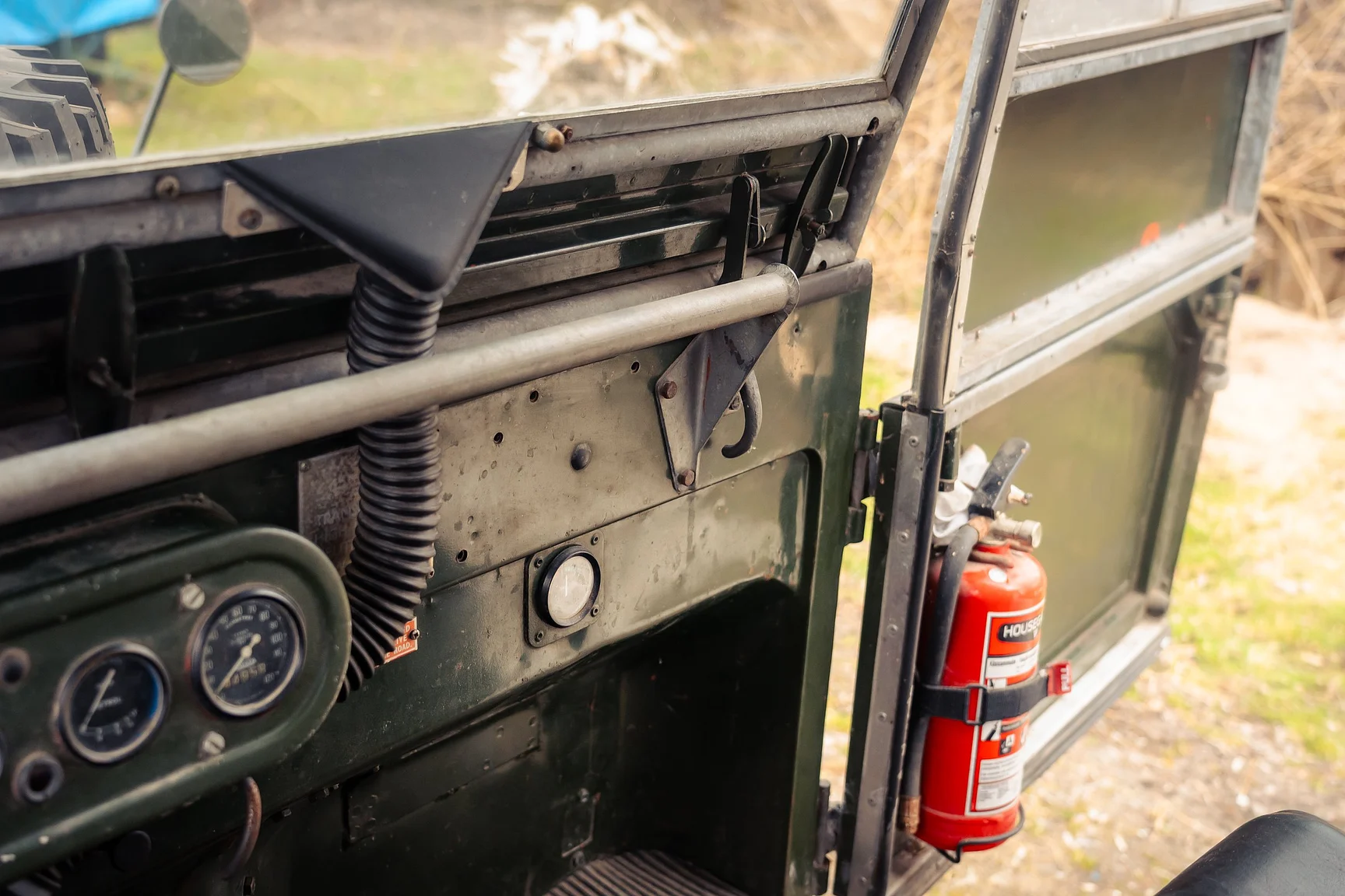 Innenraumfoto von 1953 Land Rover Series 1 Soft Top (35)