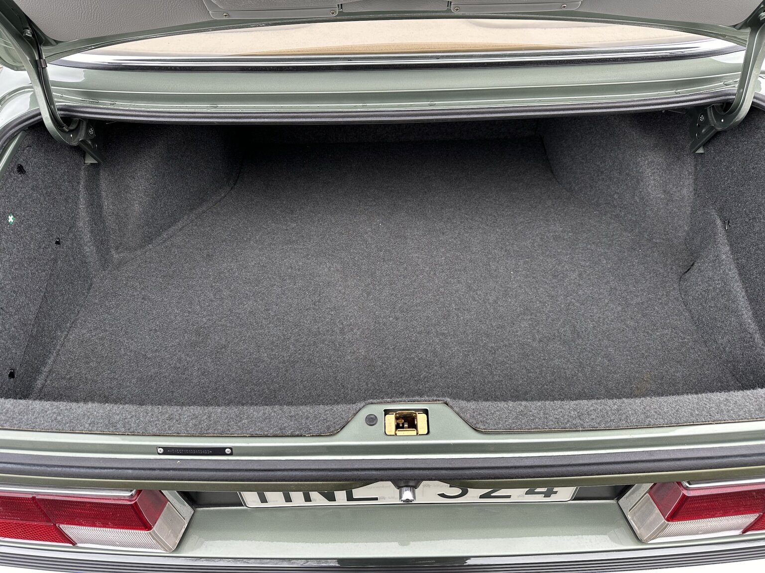 Interior image of 1986 BMW 635CSi