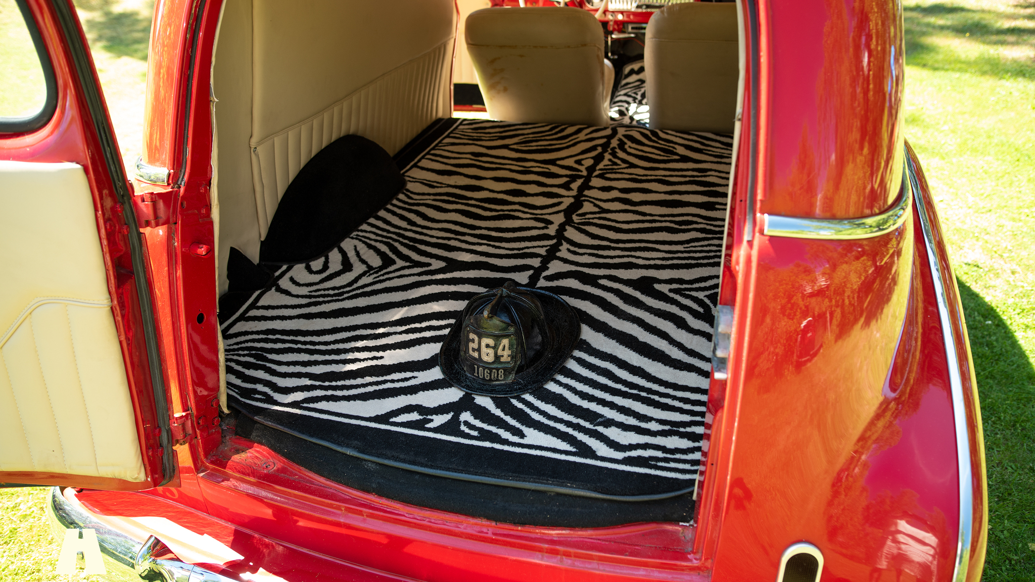 Innenraumfoto von 1952 Chevrolet Sedan Delivery Fire Truck (47)