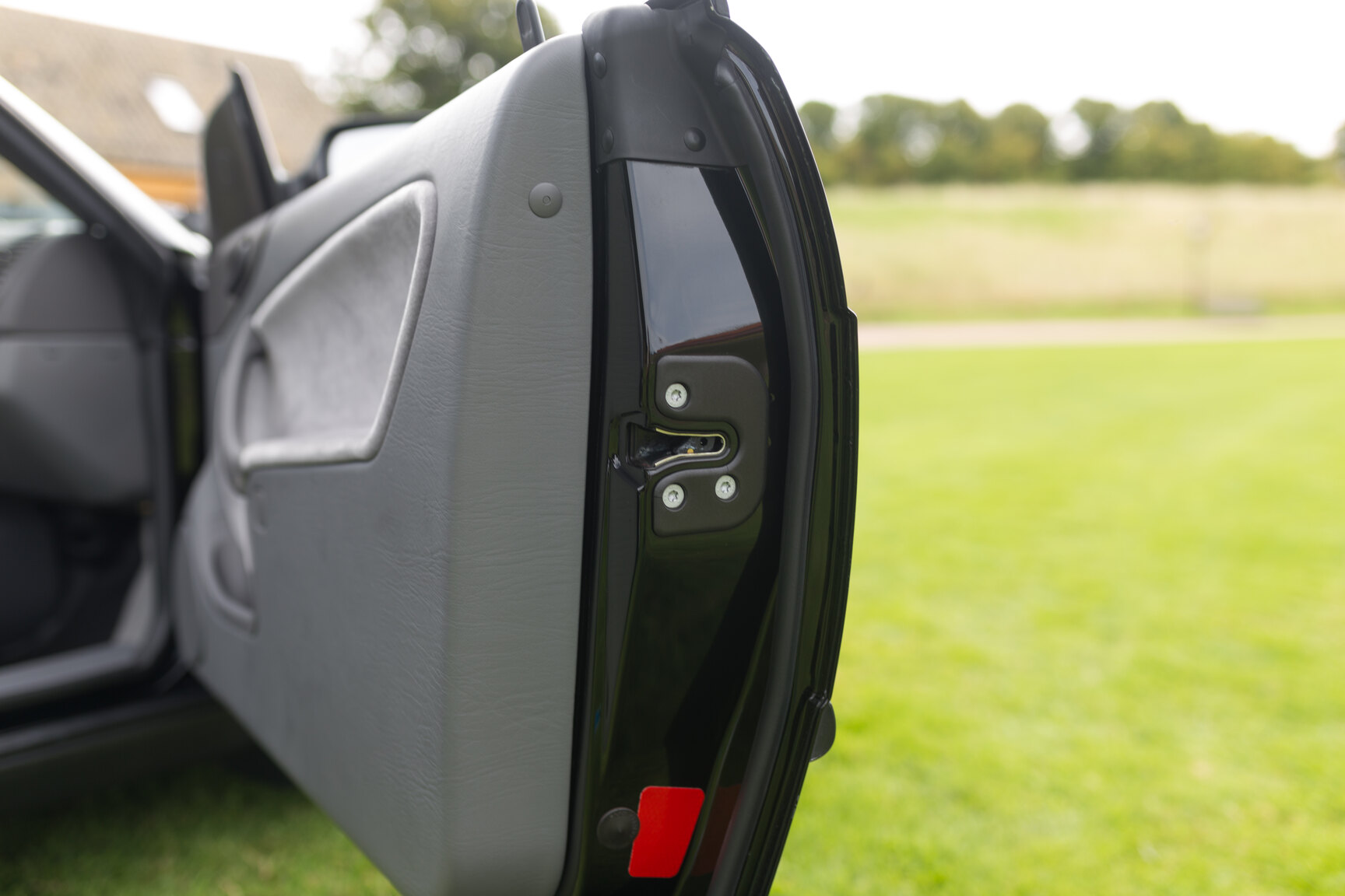 Interior image of 1998 Saab 9-3 SE 2.0T Convertible
