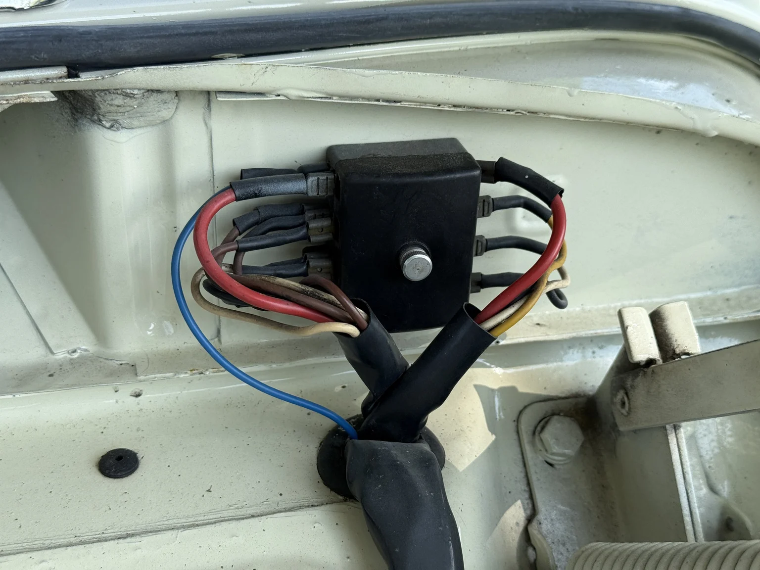 Image of 1970 Volvo Amazon (16) mechanics