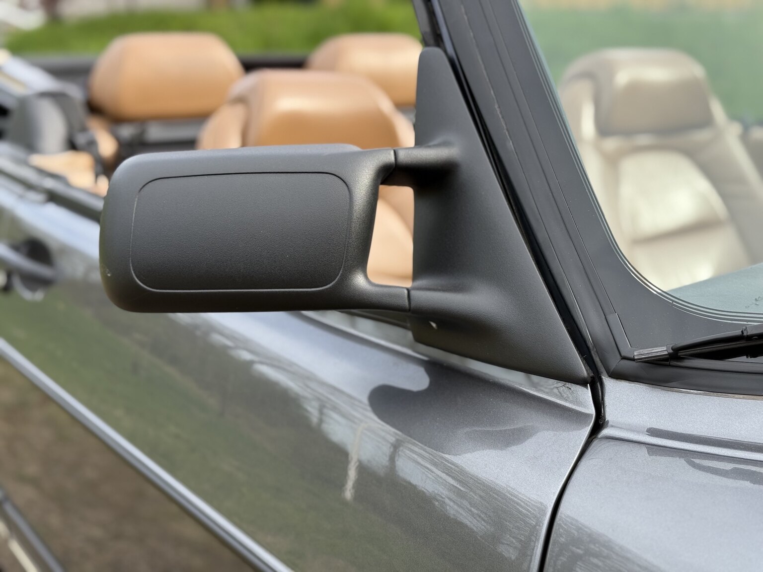 Exterior image of 1987 SAAB 900 Cabriolet 2.0 Turbo T16