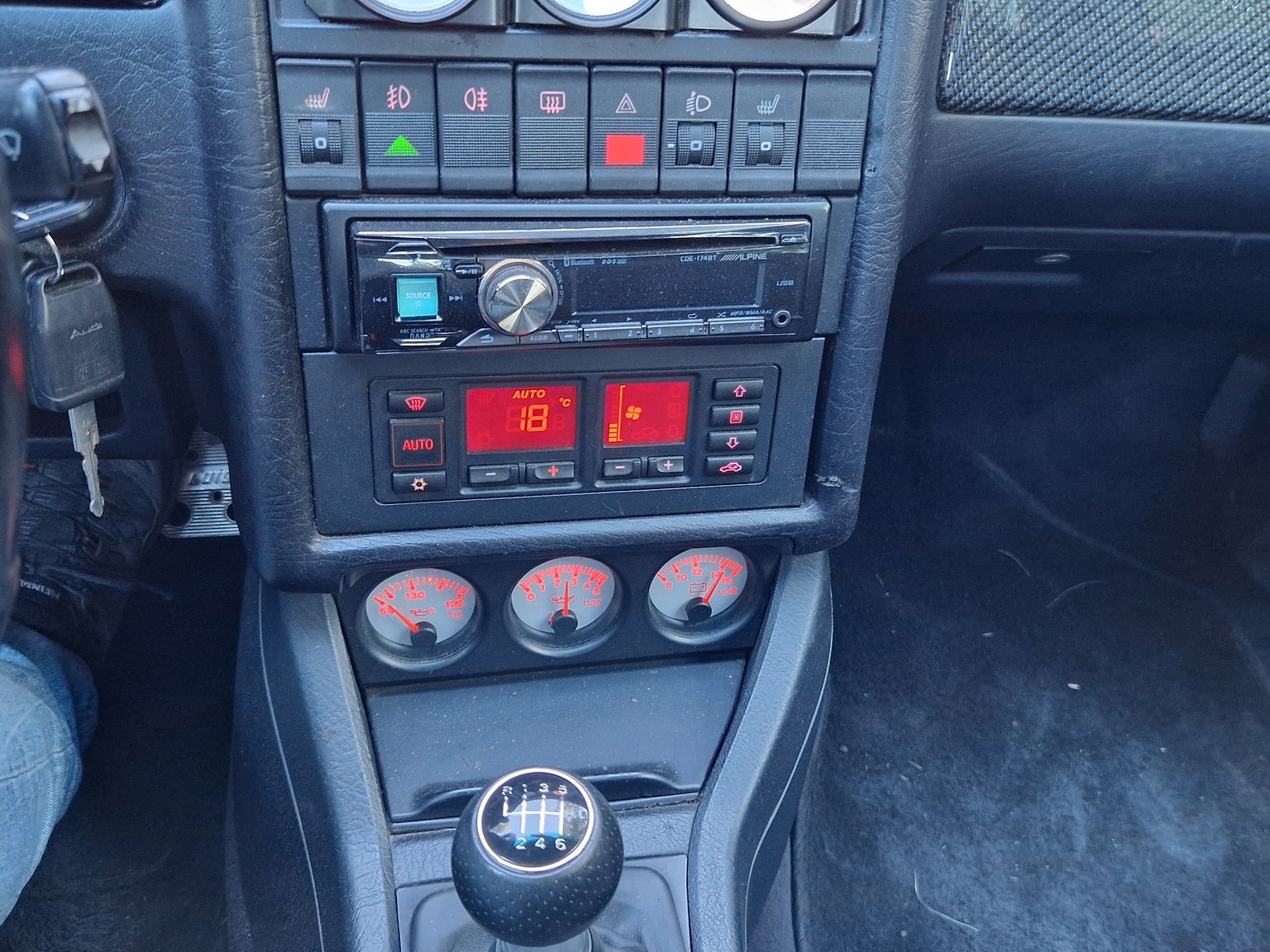 Innenraumfoto von 1993 Audi S2 Avant 2.2 quattro