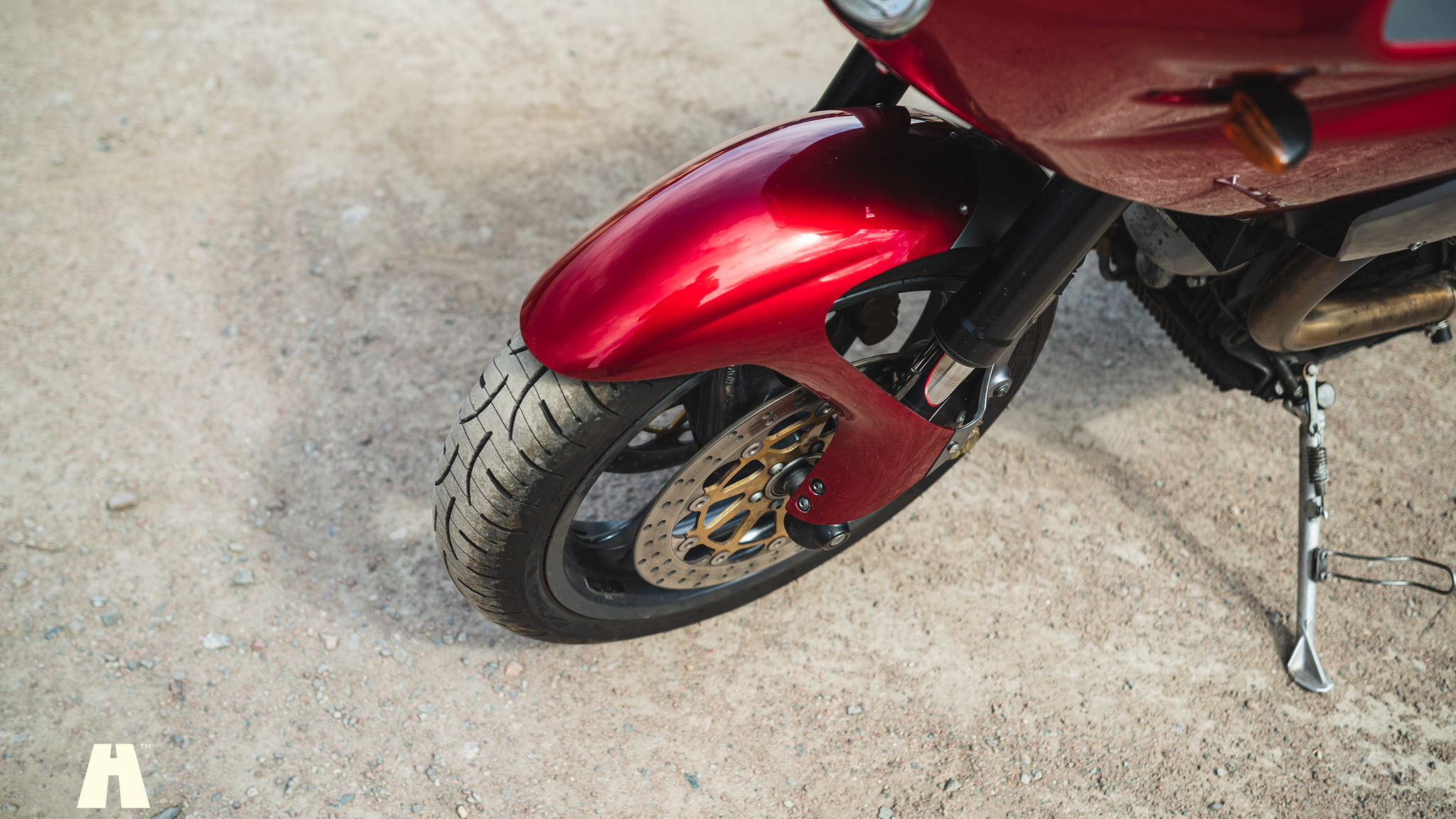 Exteriörbild på 2002 Moto Guzzi V11 Le Mans (16)