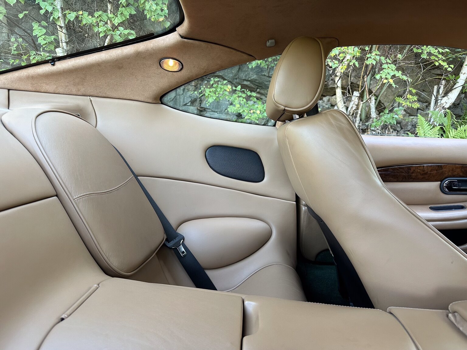 Interior image of 2003 Aston Martin DB7
