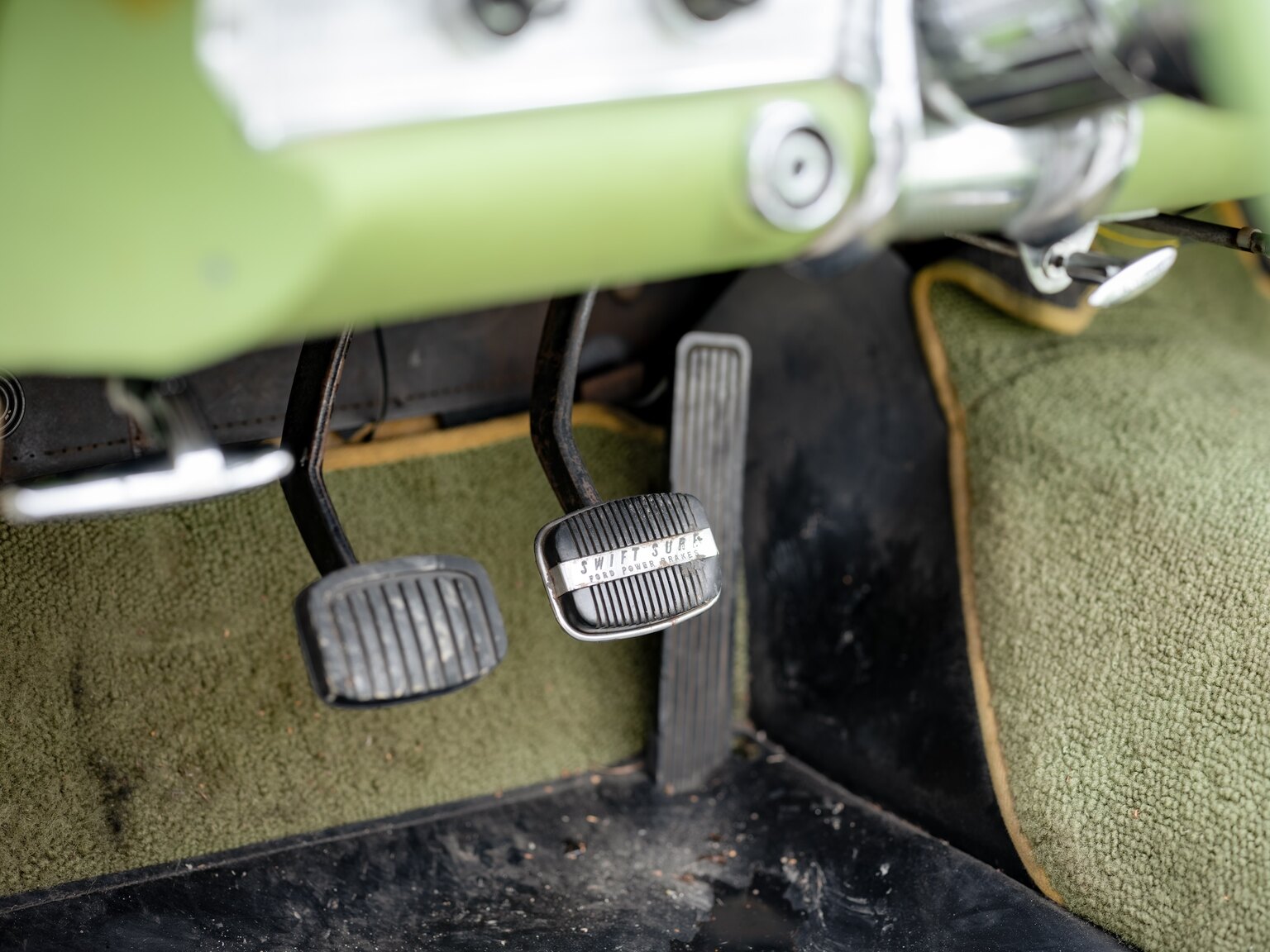 Interior image of 1956 Ford Thunderbird (14)